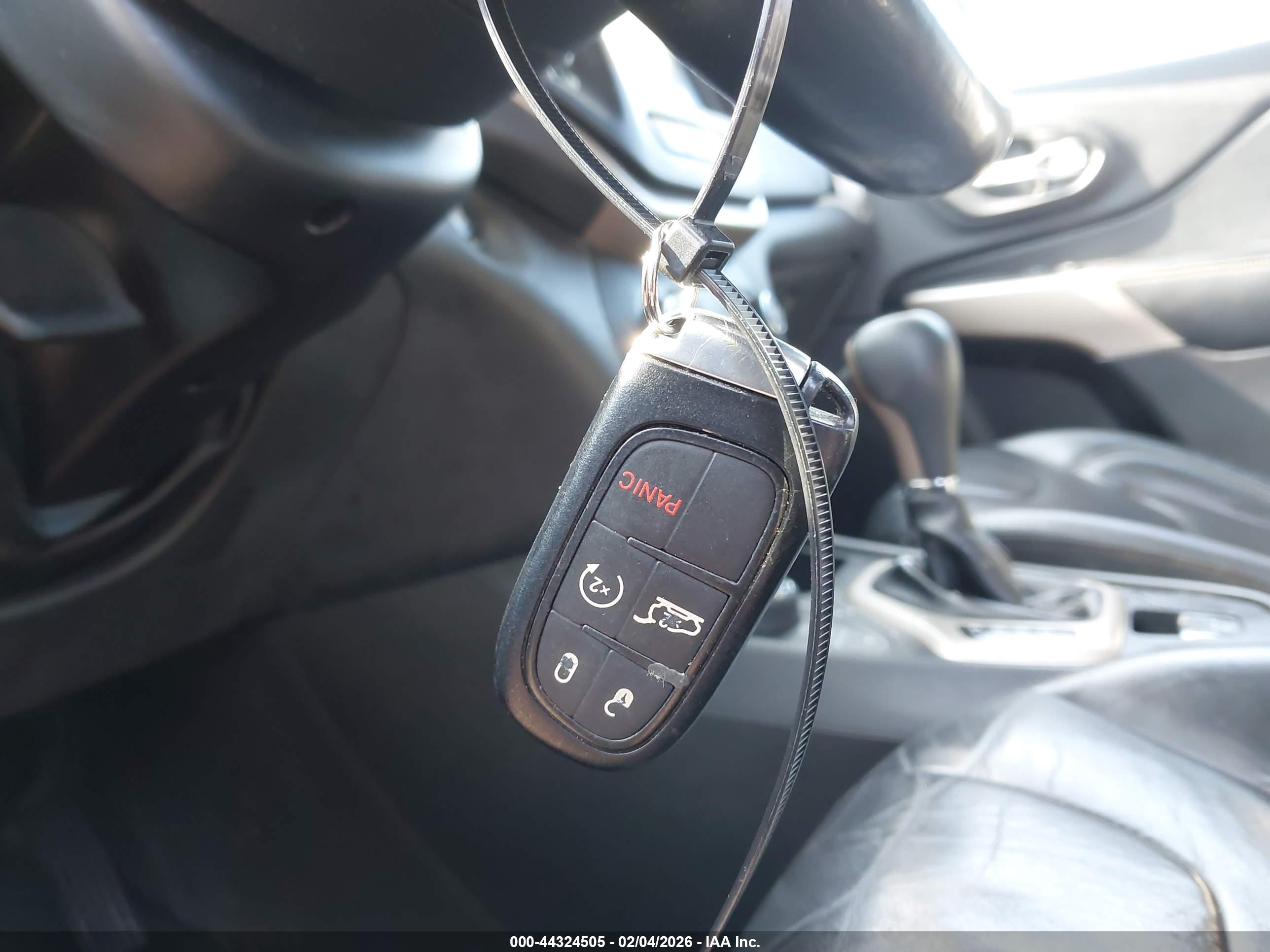 JEEP CHEROKEE image 11