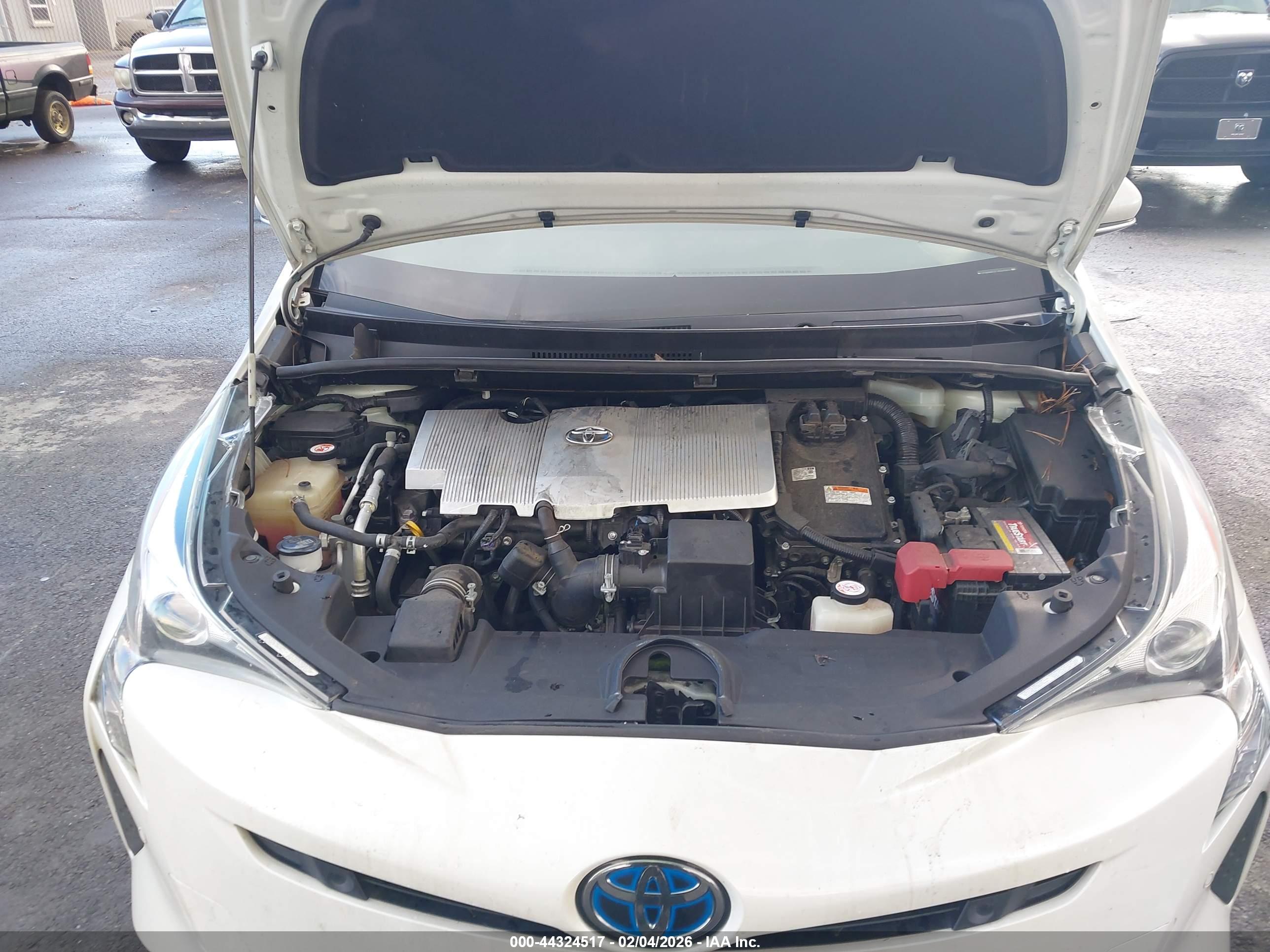 TOYOTA PRIUS image 10