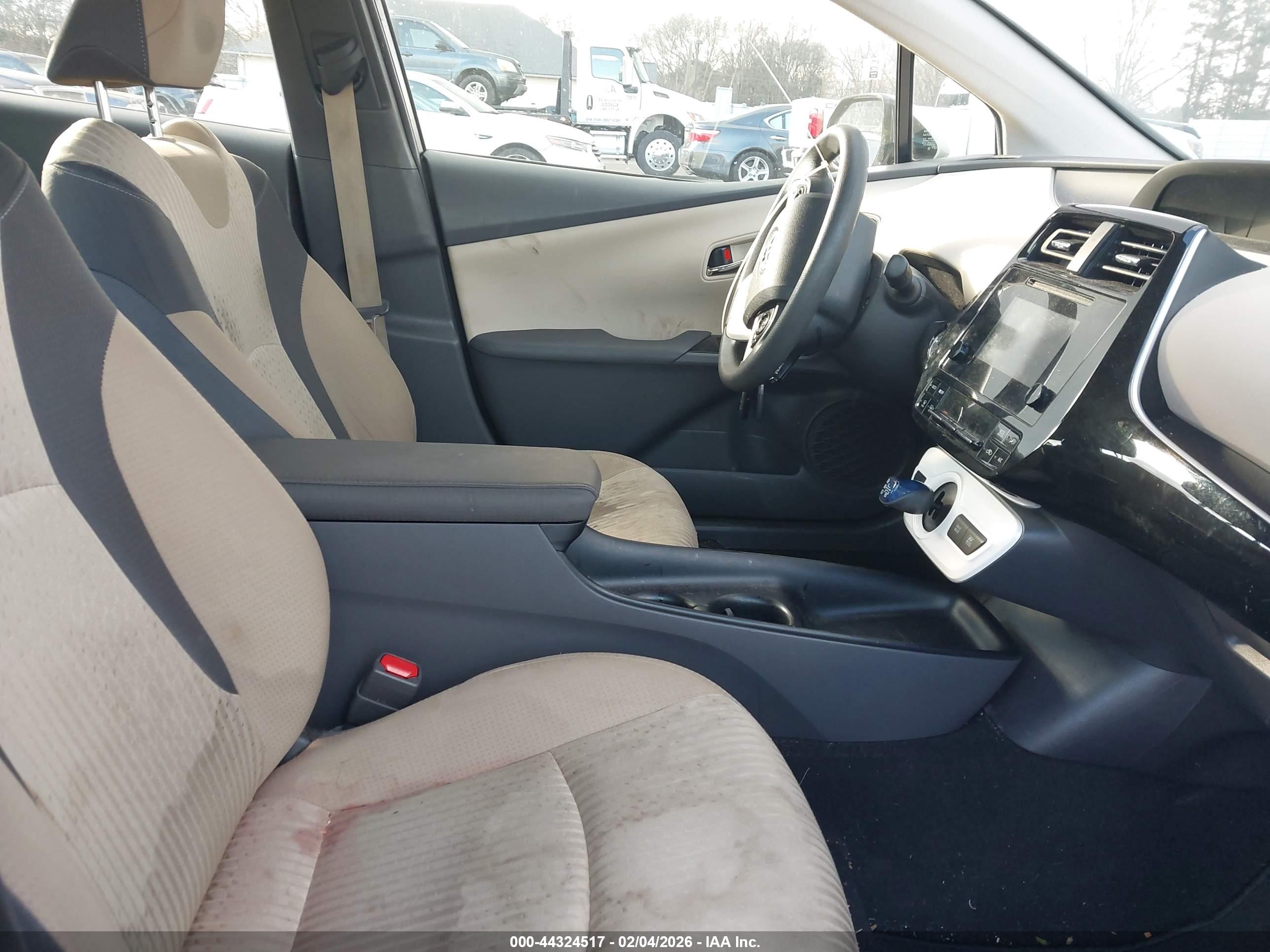 TOYOTA PRIUS image 5