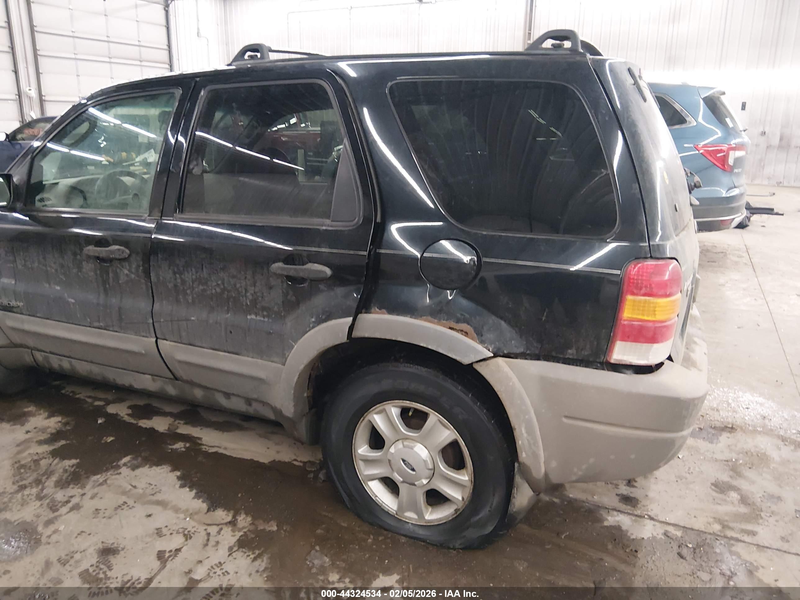FORD ESCAPE image 6