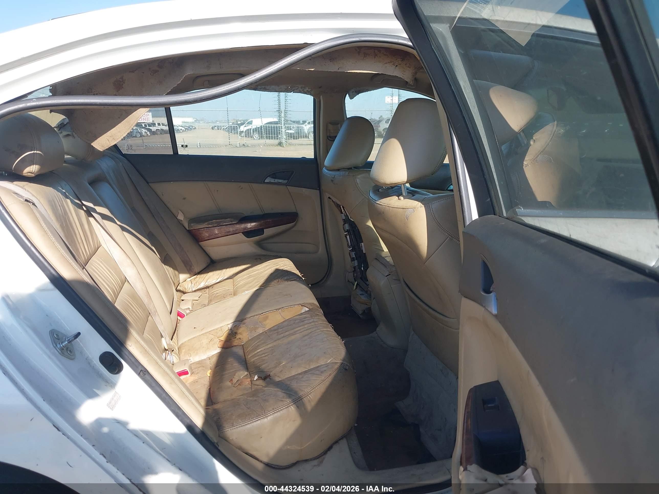 HONDA ACCORD image 8