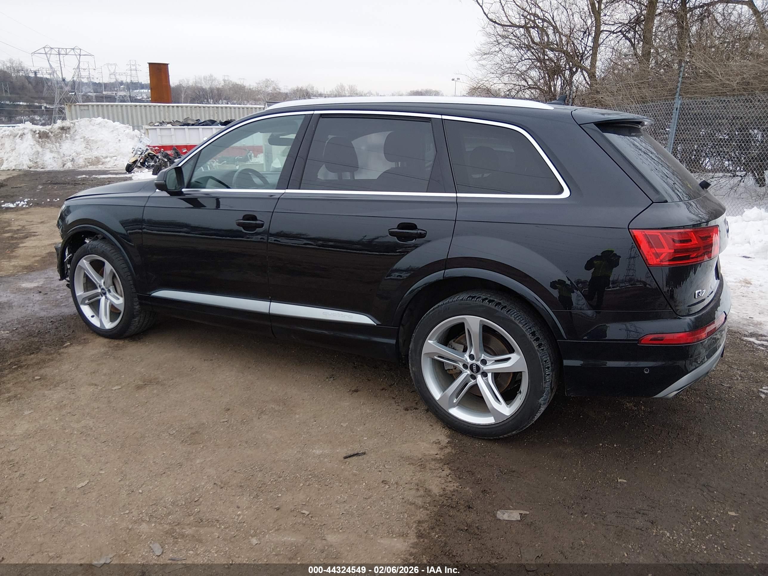 AUDI Q7 image 3