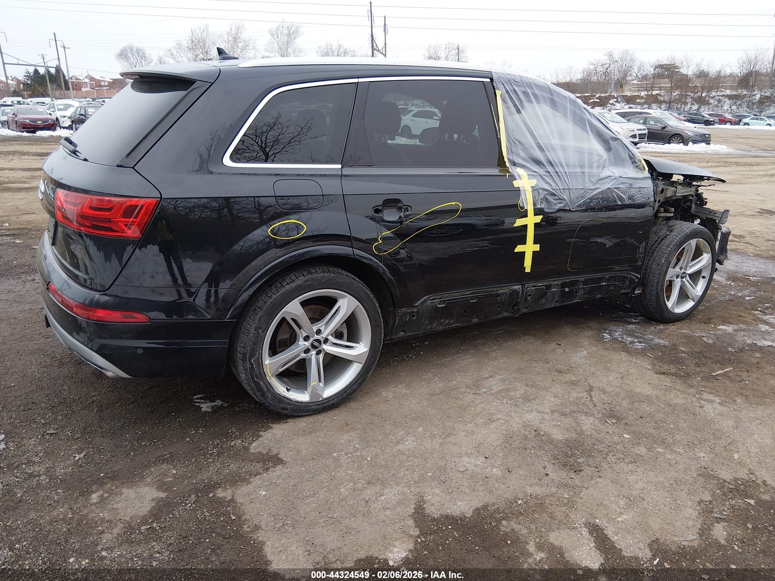 AUDI Q7 image 4