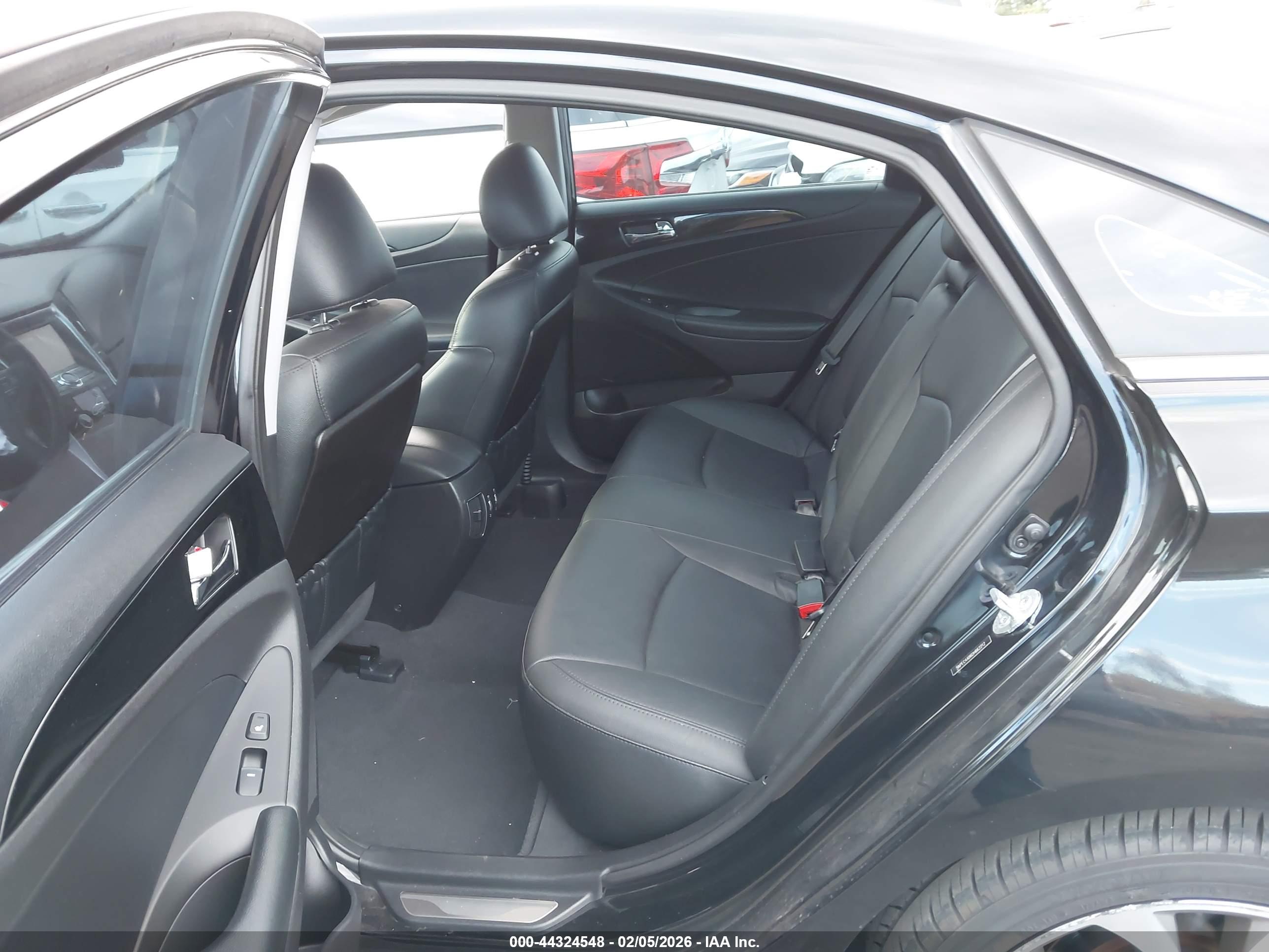 HYUNDAI SONATA image 8