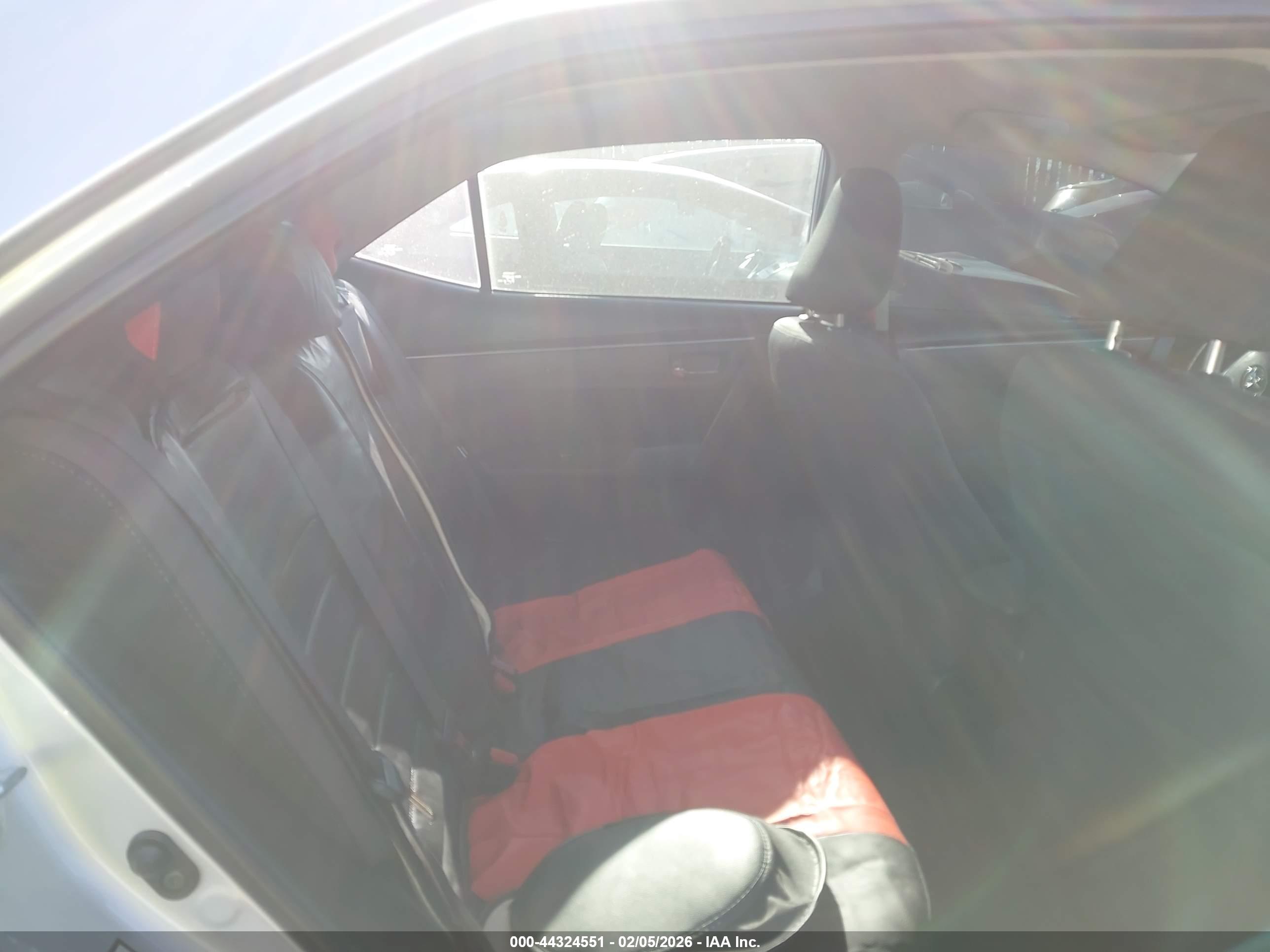 TOYOTA COROLLA image 8