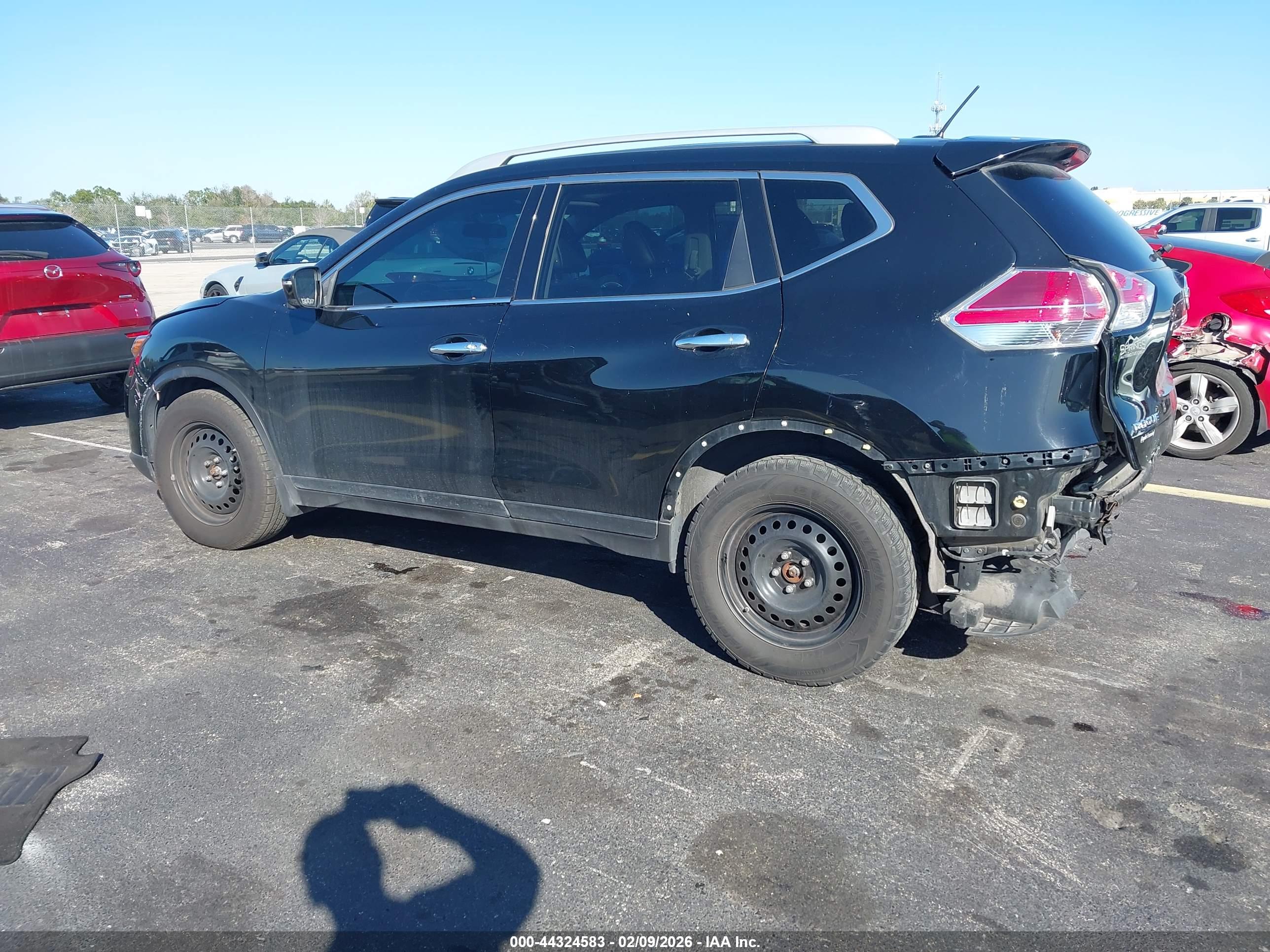 NISSAN ROGUE image 3