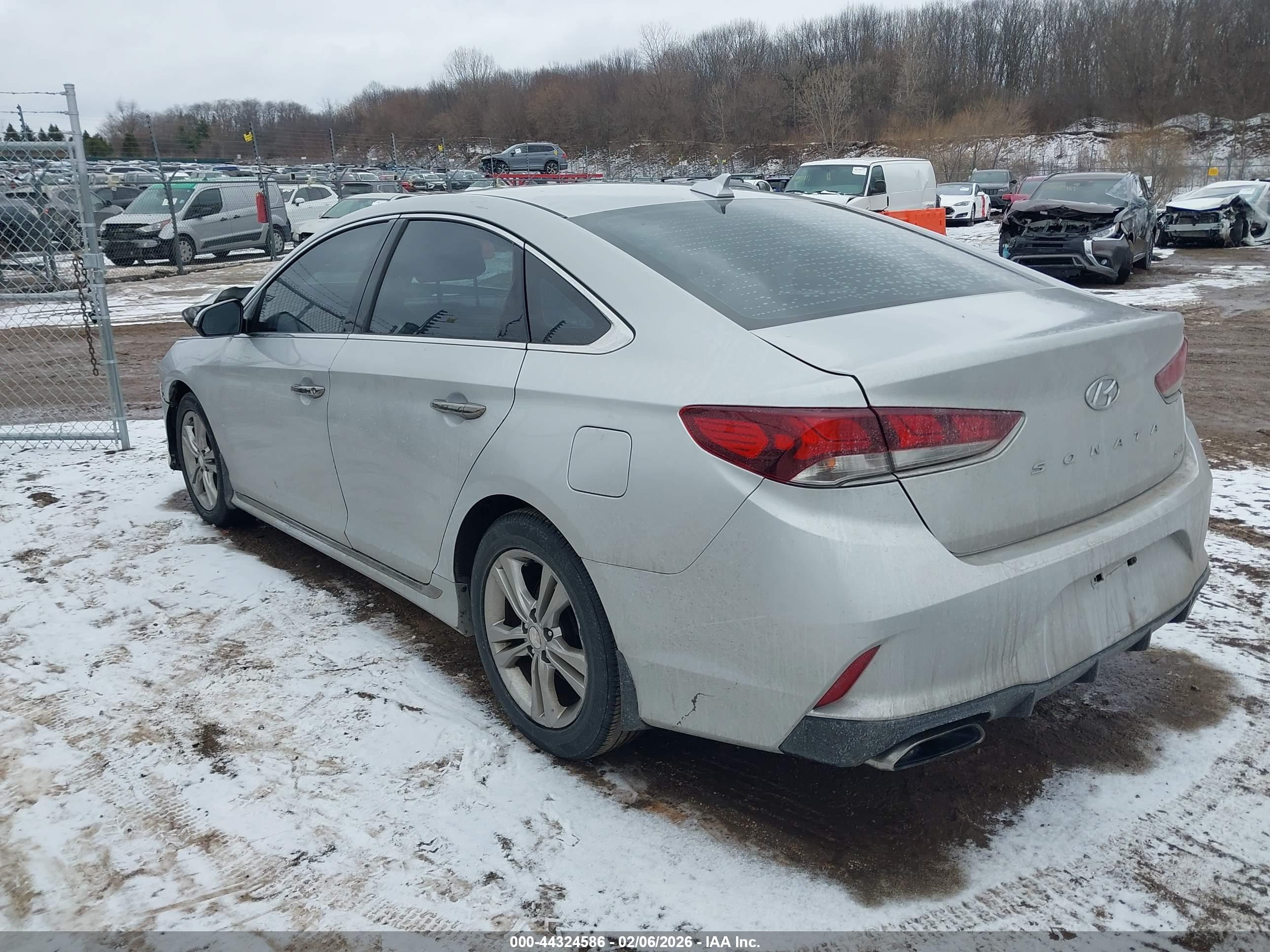 HYUNDAI SONATA image 3