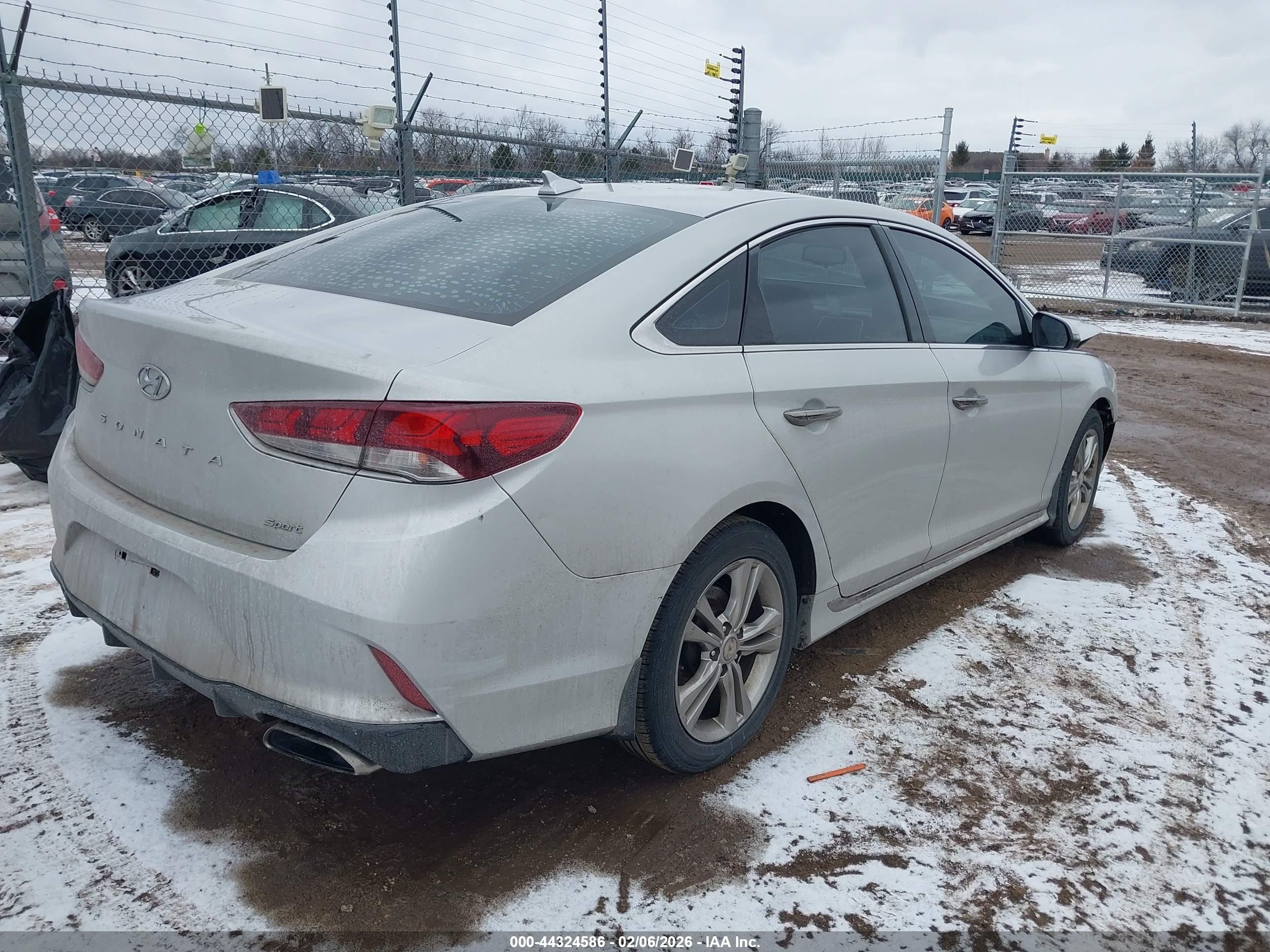 HYUNDAI SONATA image 4