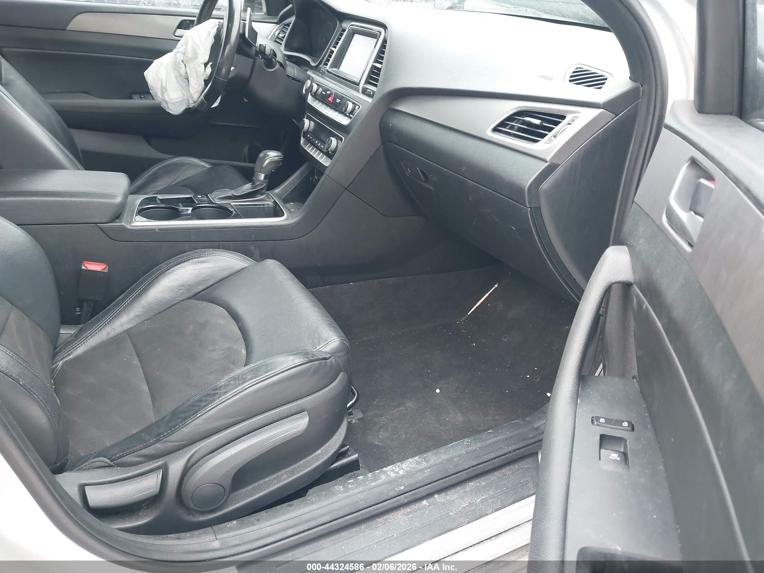 HYUNDAI SONATA image 5