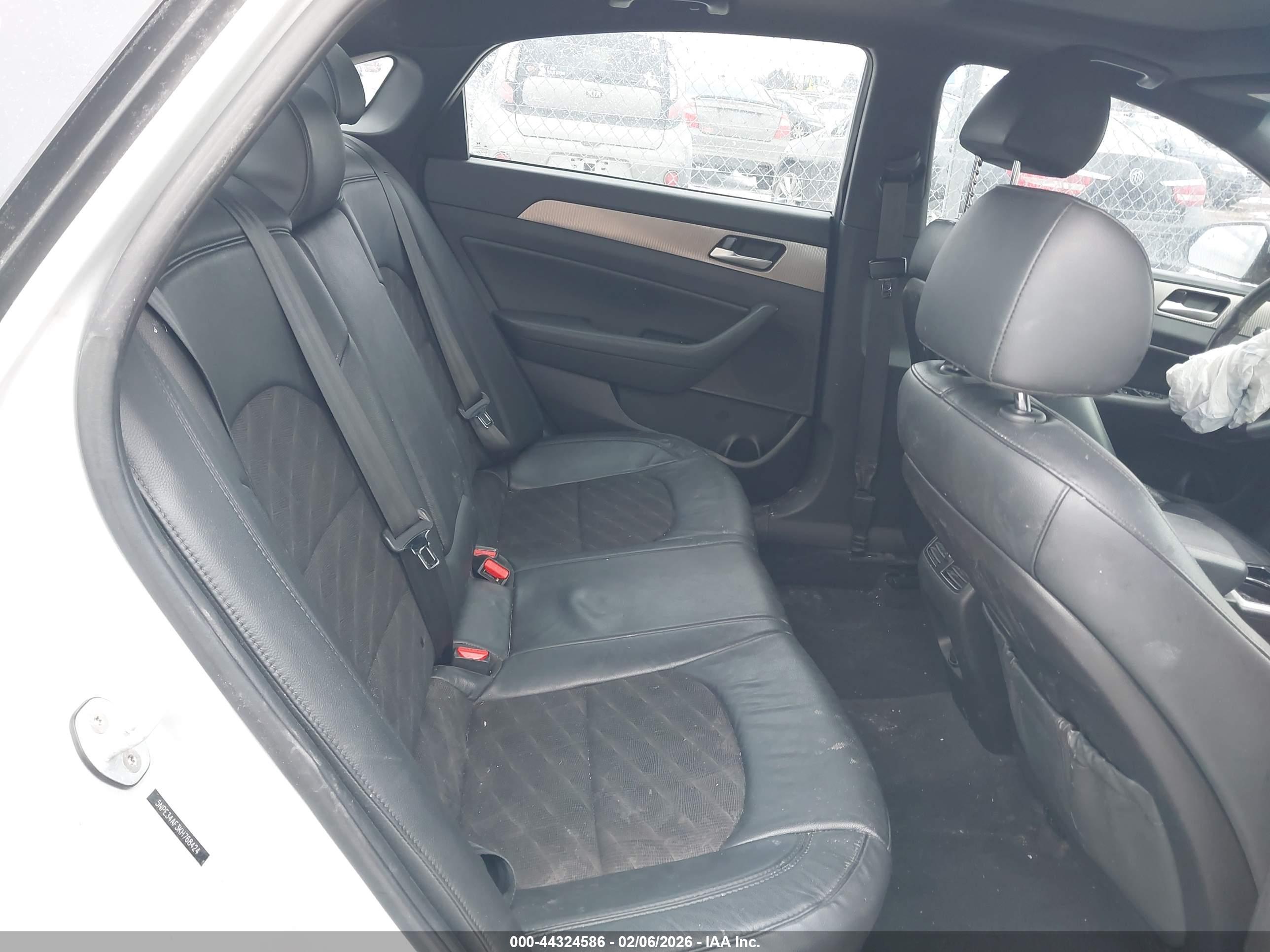 HYUNDAI SONATA image 8