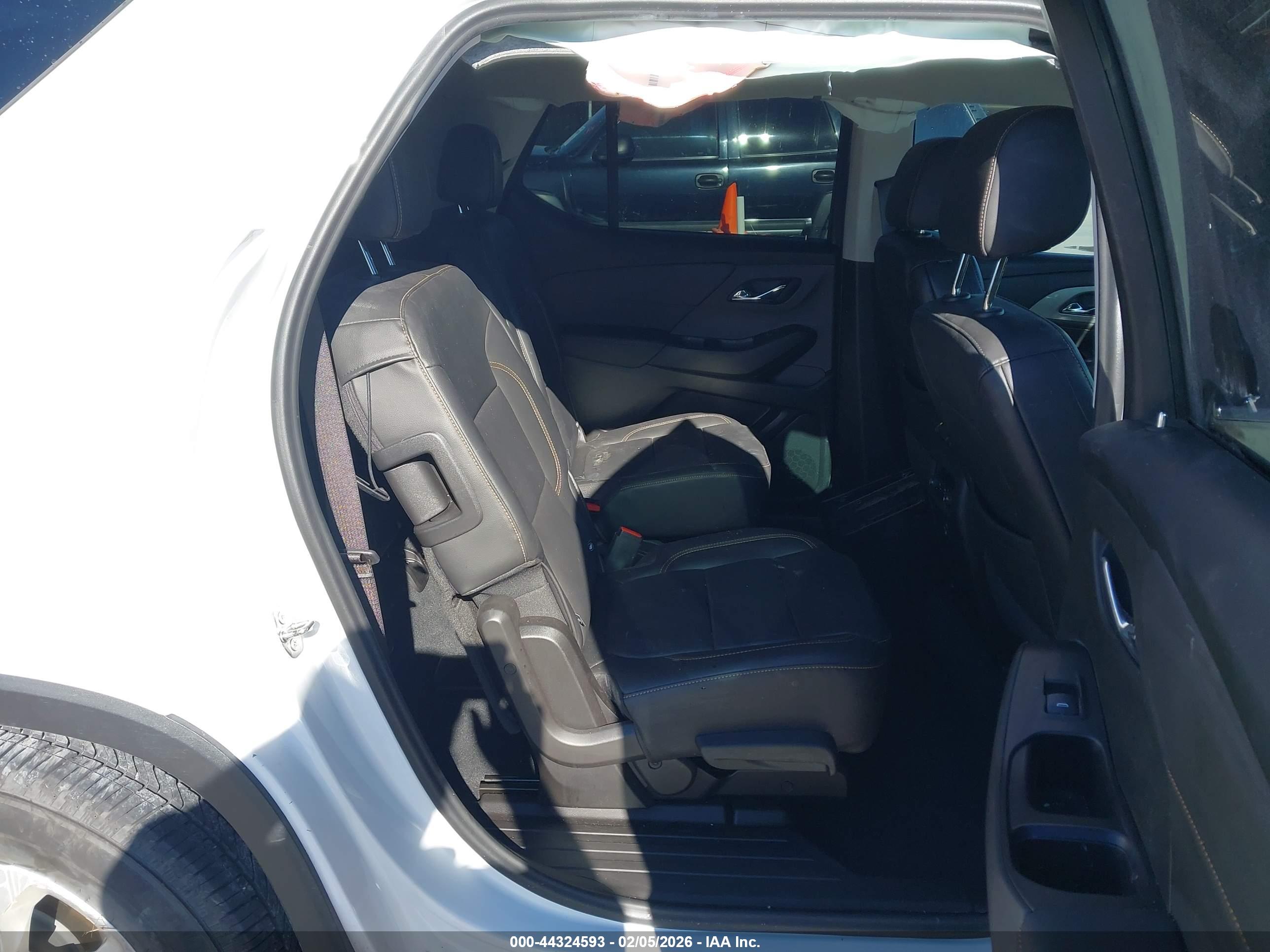 CHEVROLET TRAVERSE image 8