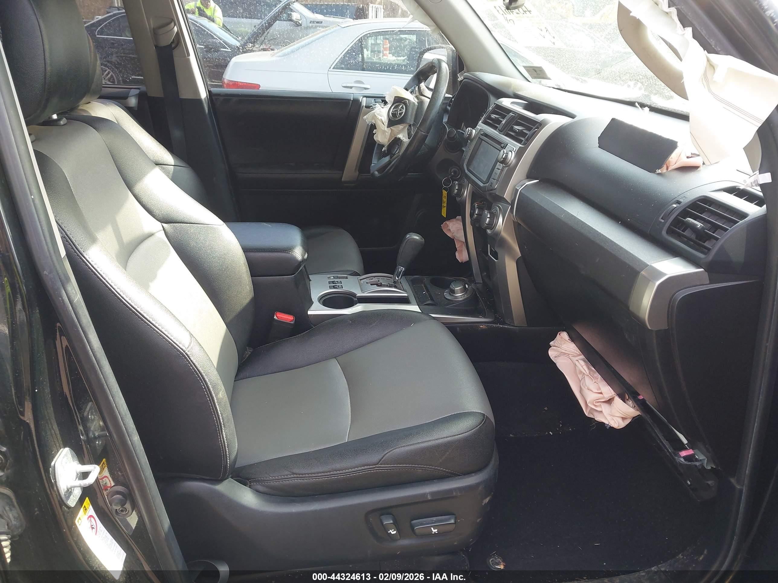 TOYOTA 4RUNNER image 5