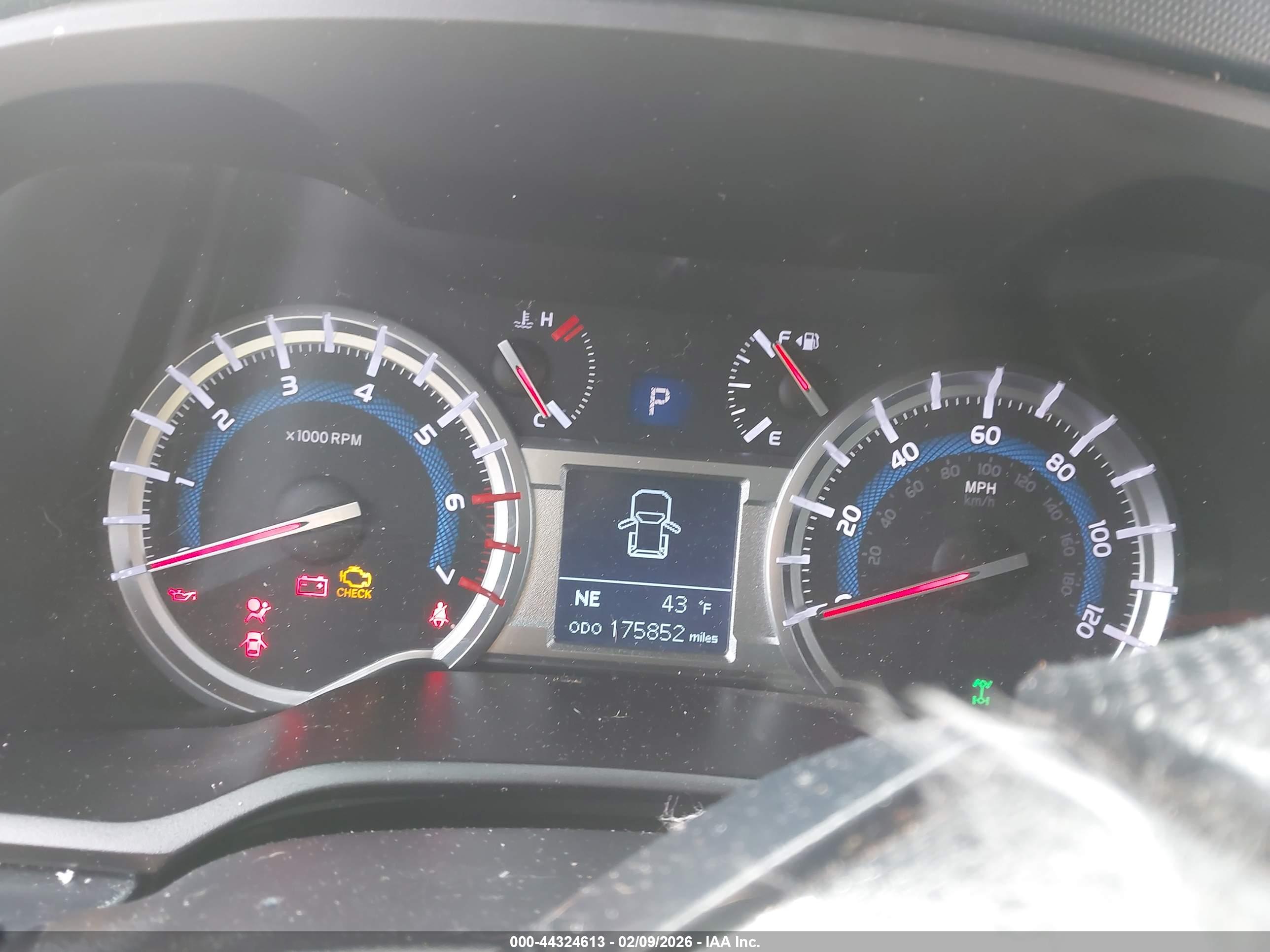 TOYOTA 4RUNNER image 7