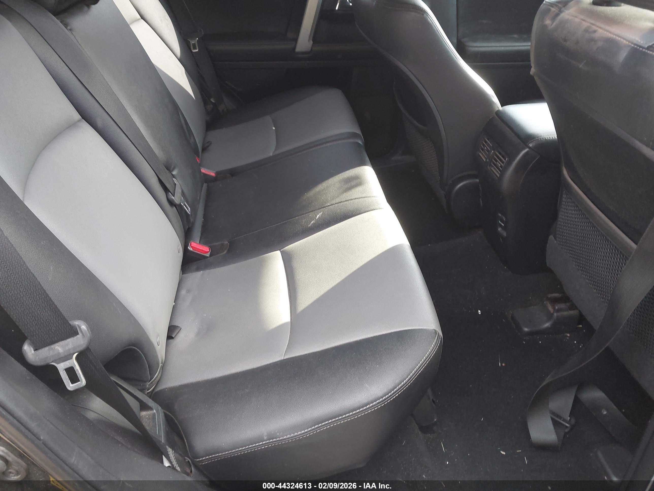 TOYOTA 4RUNNER image 8