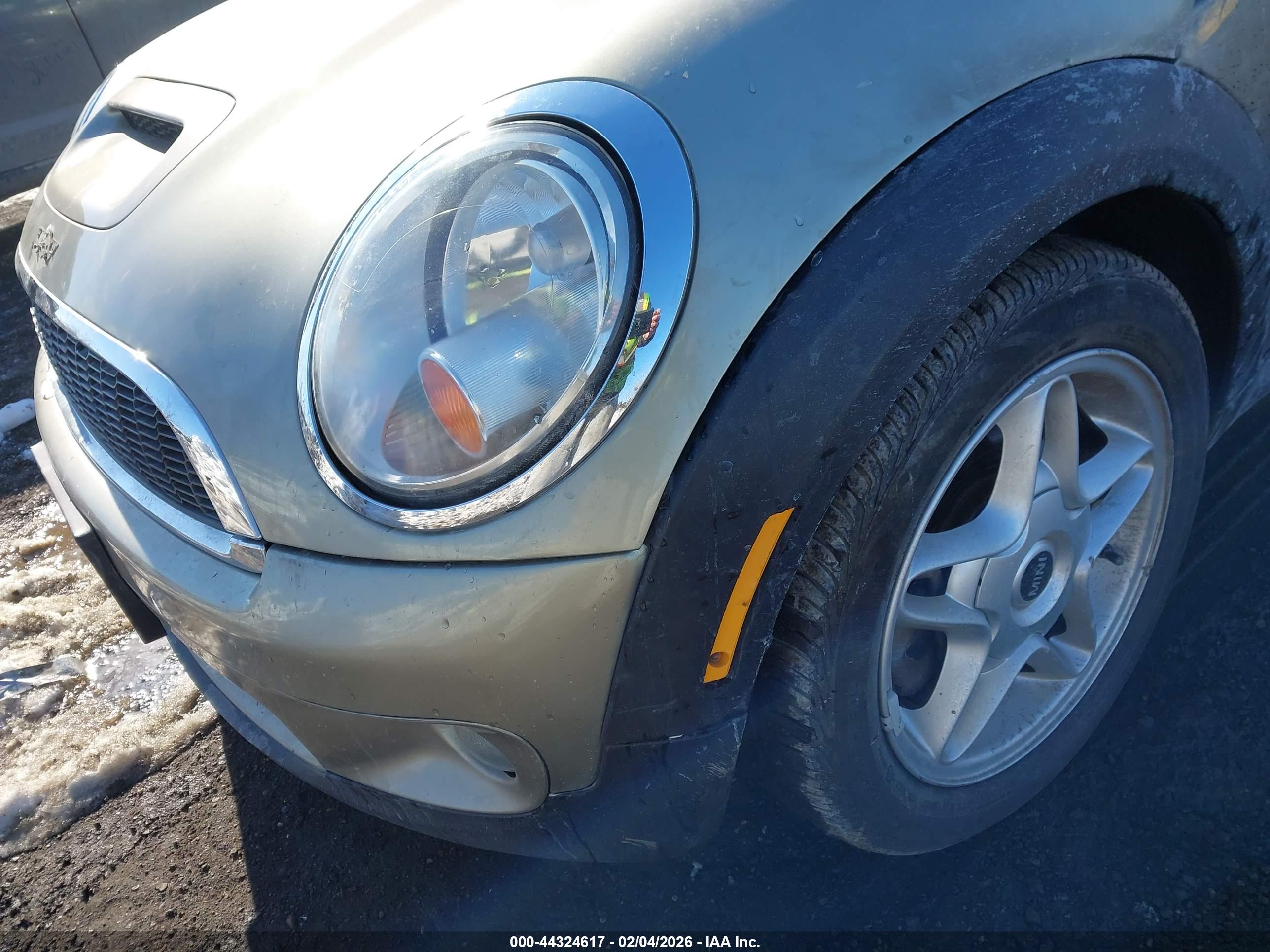 MINI COOPER image 6