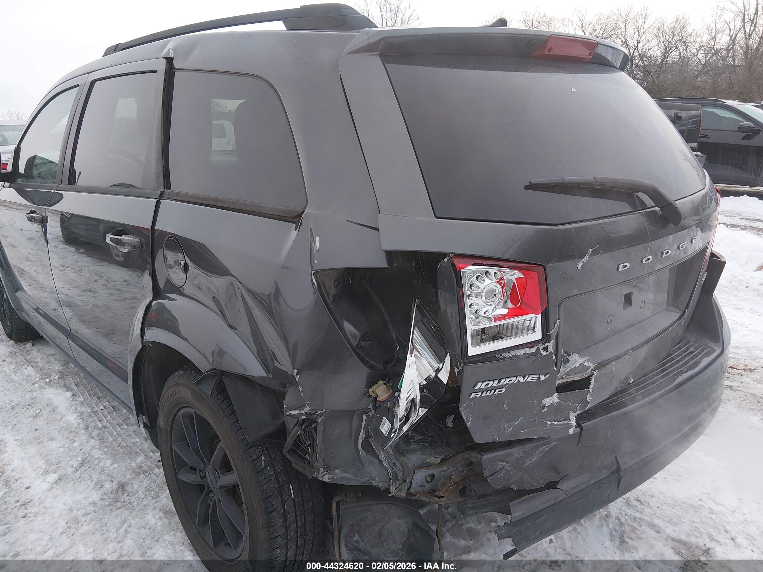 DODGE JOURNEY image 6