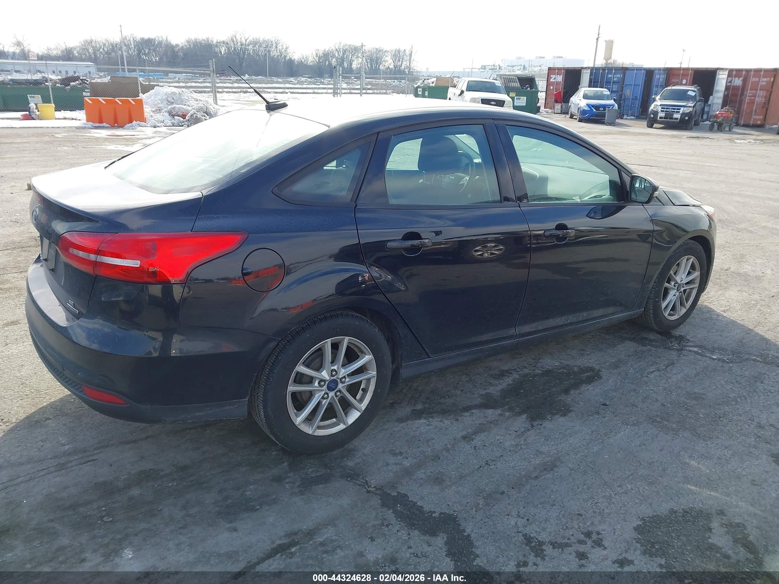 FORD FOCUS image 4