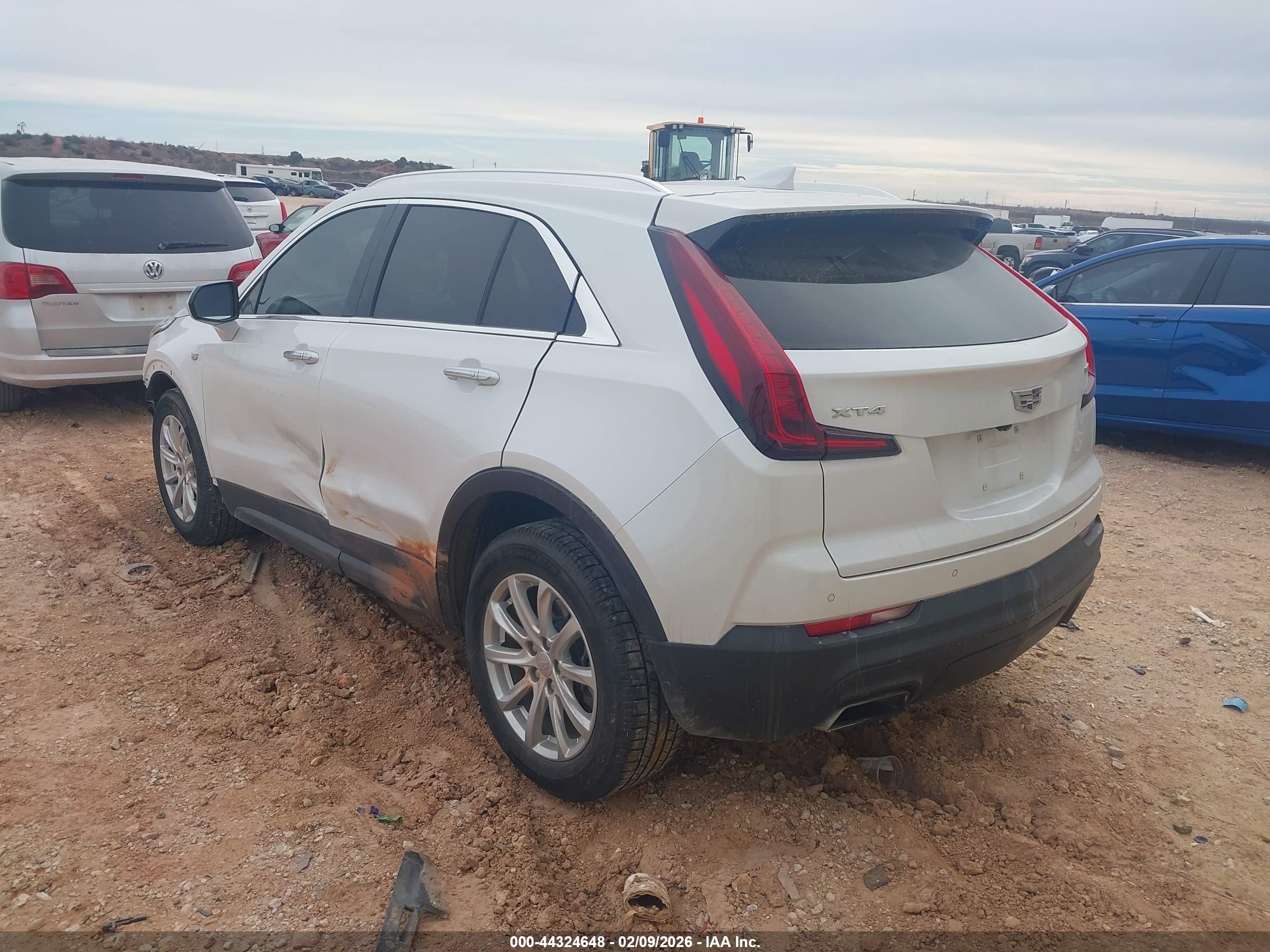 CADILLAC XT4 image 3