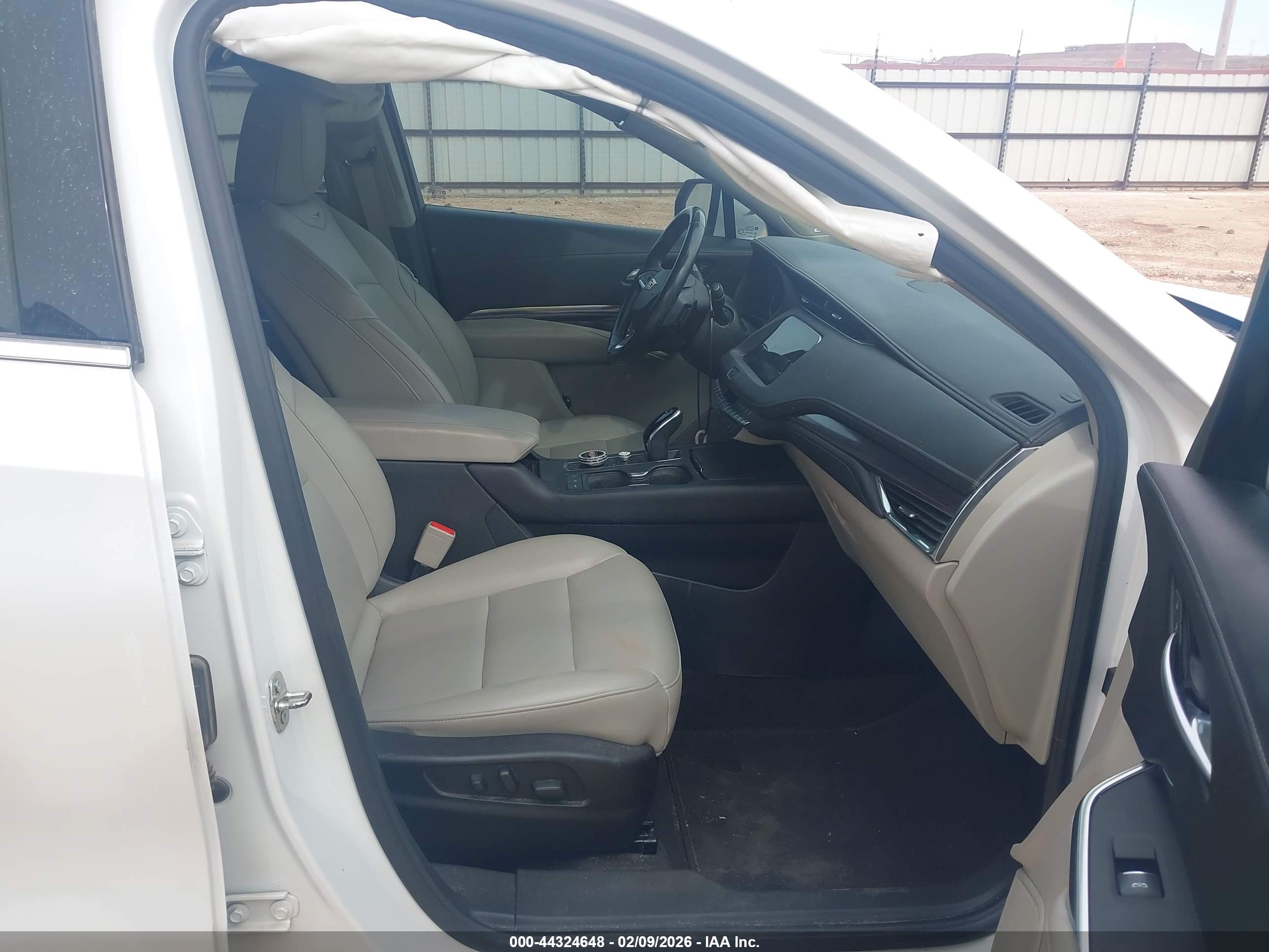 CADILLAC XT4 image 5