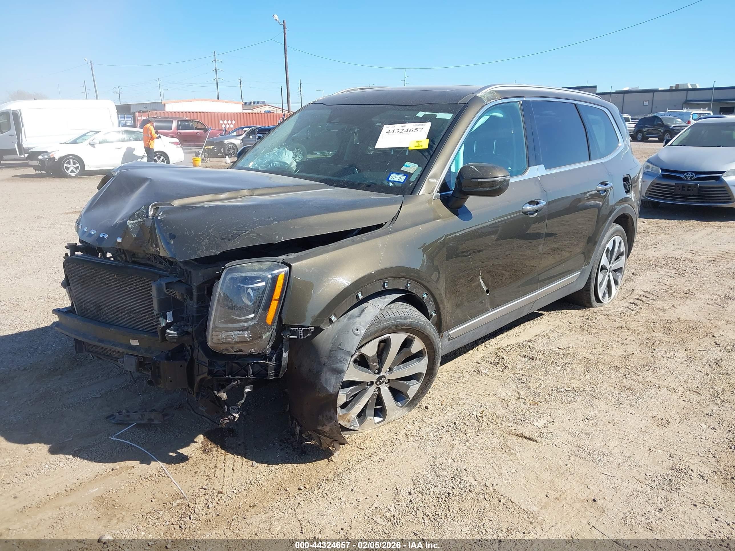KIA TELLURIDE image 2