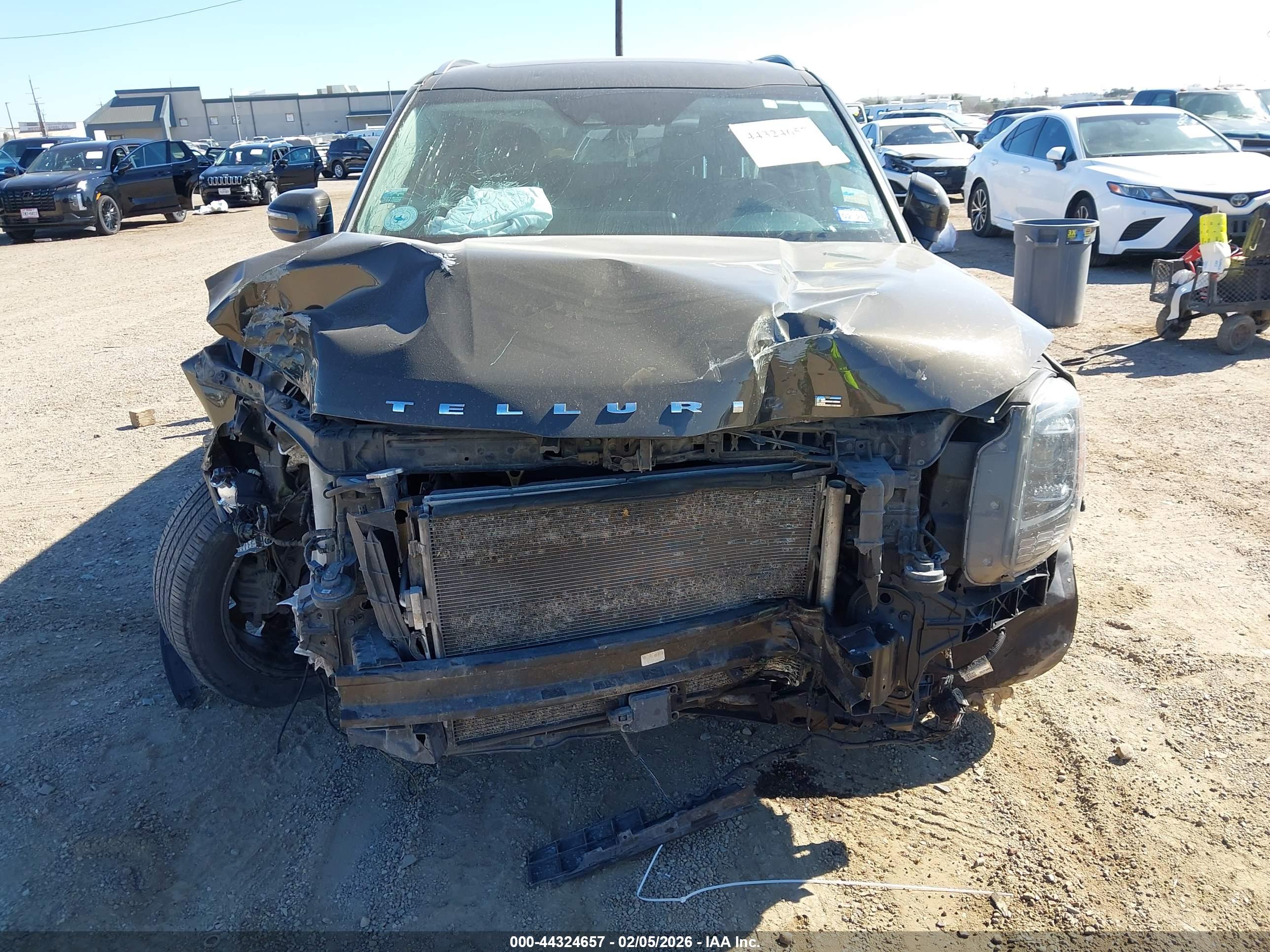 KIA TELLURIDE image 6