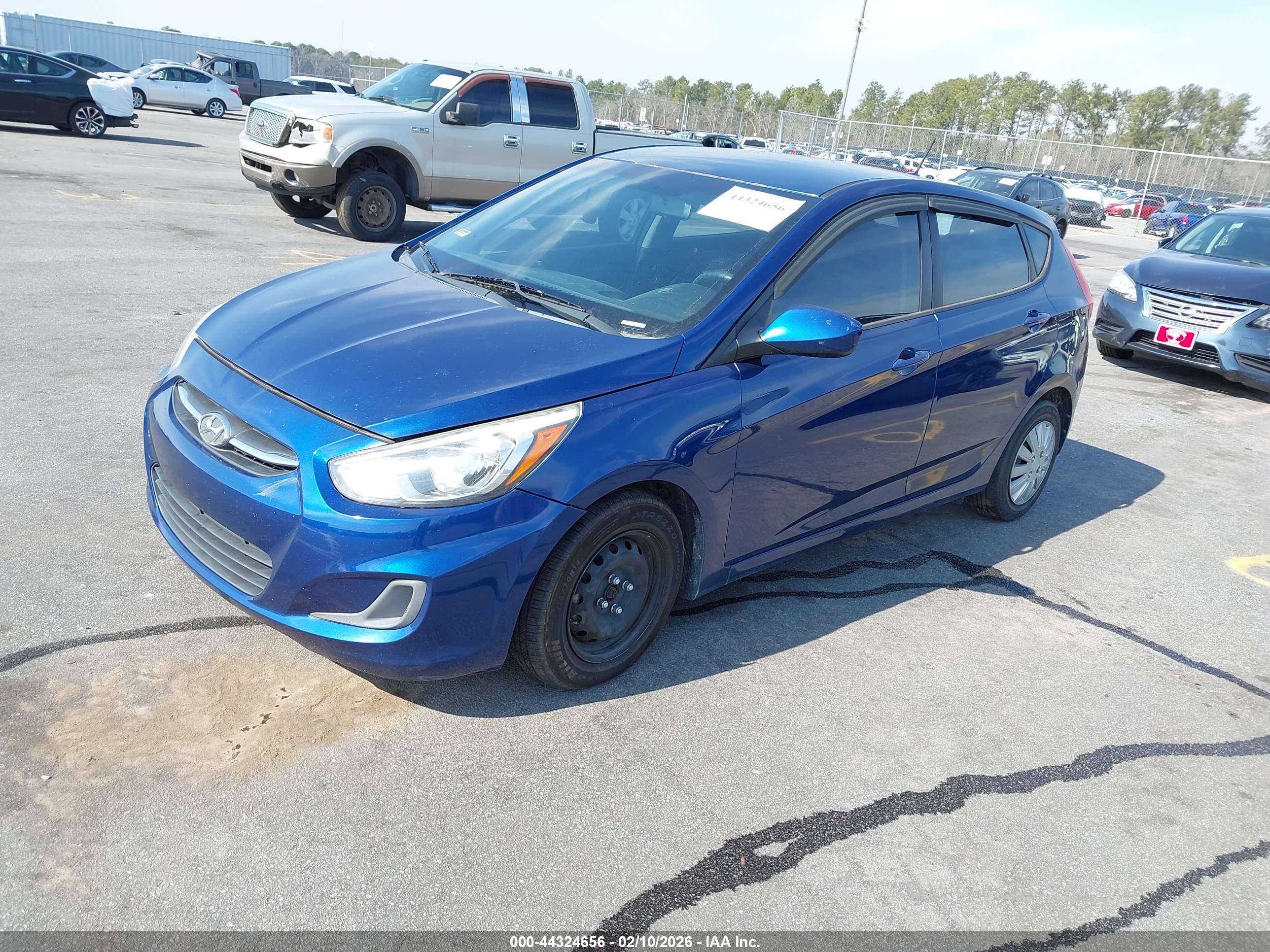 HYUNDAI ACCENT image 2