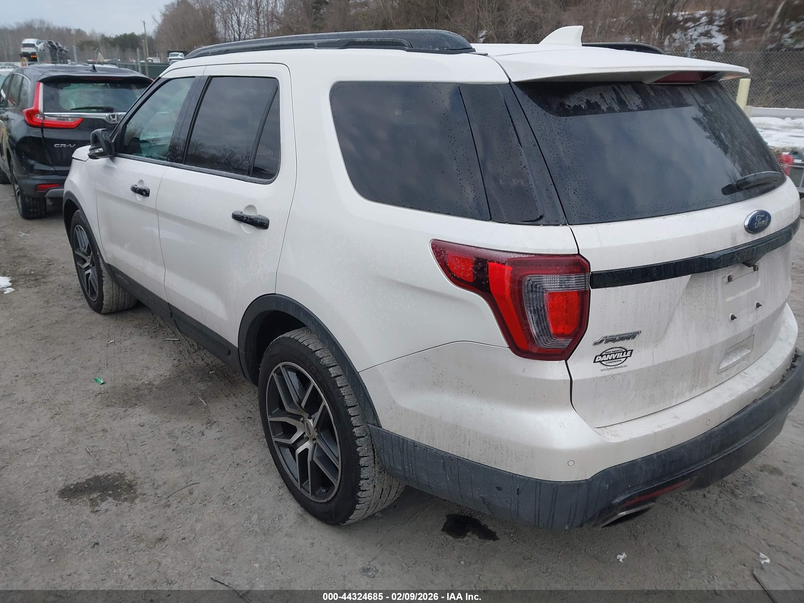 FORD EXPLORER image 3