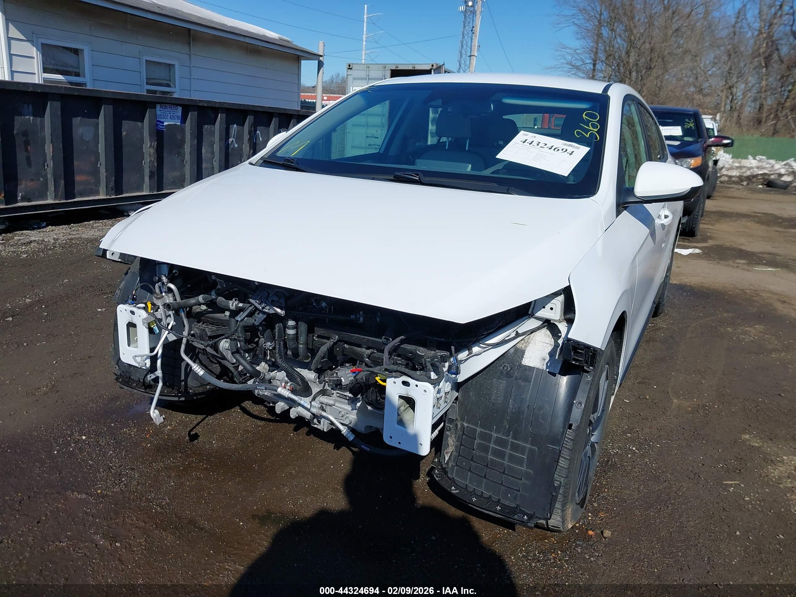 HYUNDAI IONIQ image 6