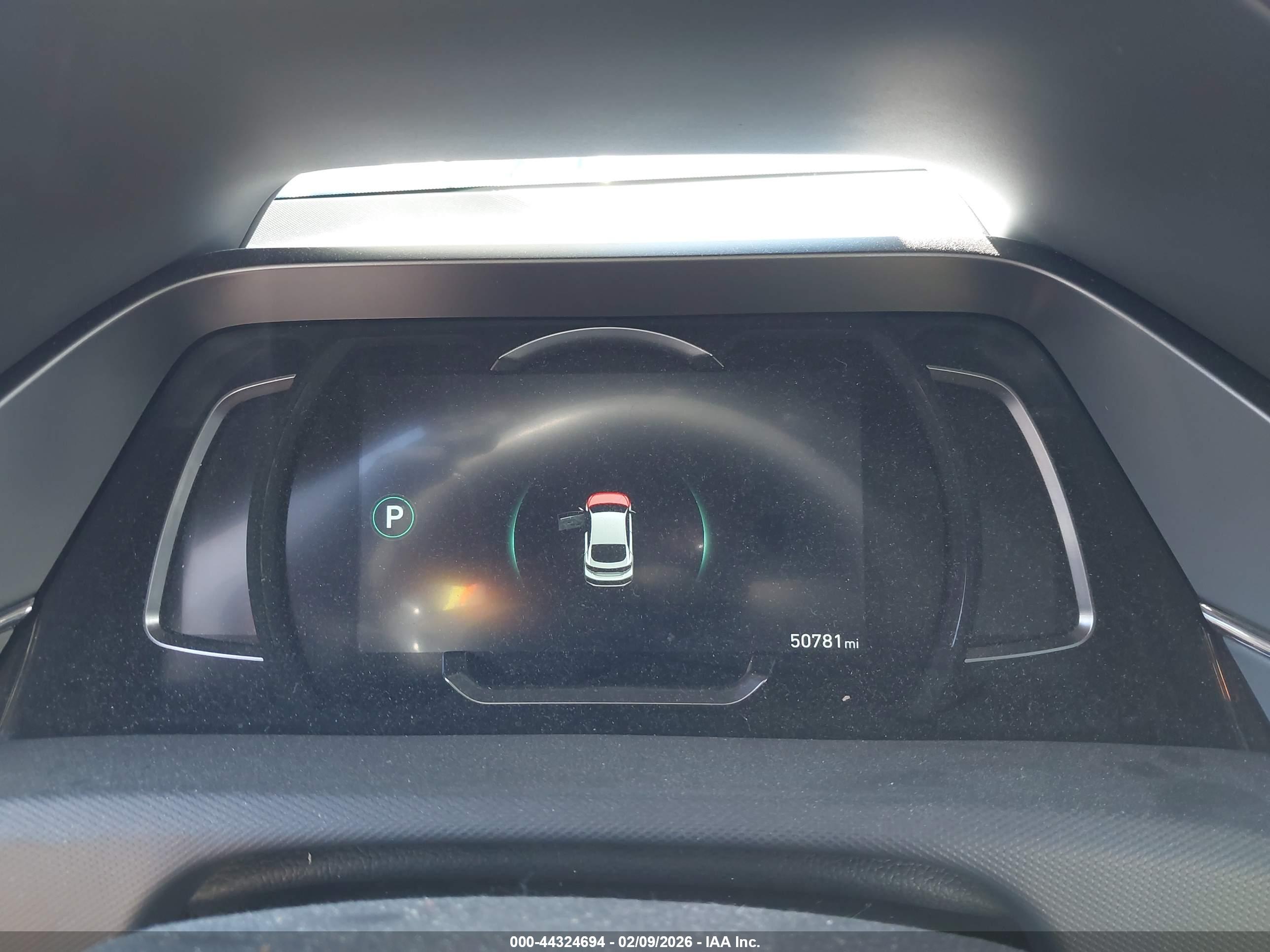 HYUNDAI IONIQ image 7