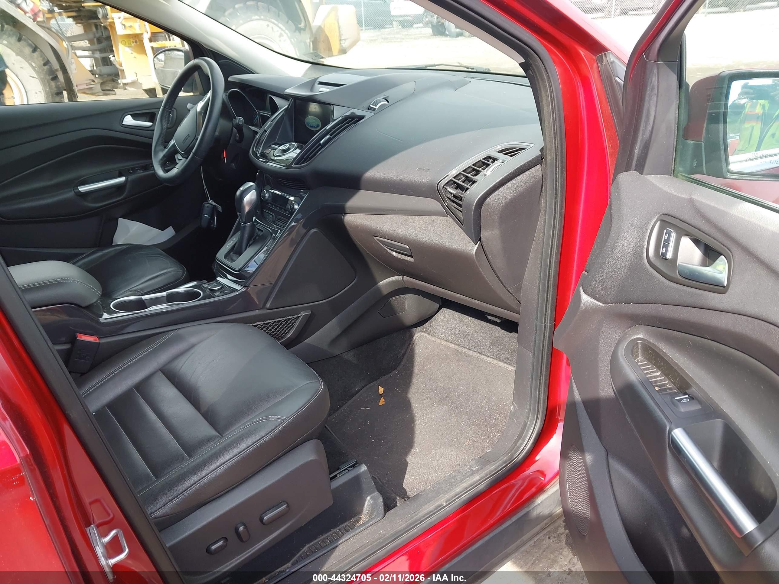 FORD ESCAPE image 5