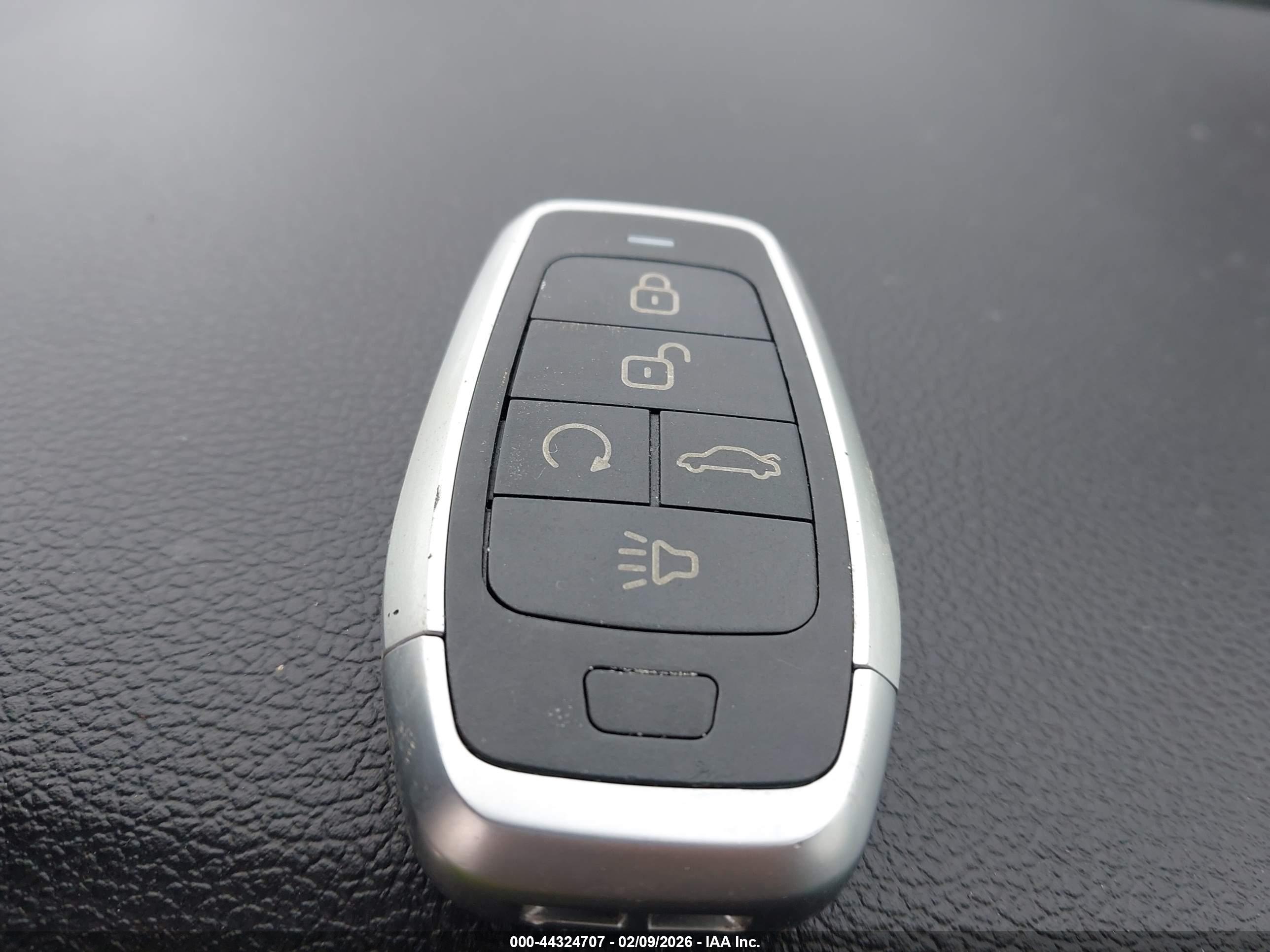 HYUNDAI SONATA image 11