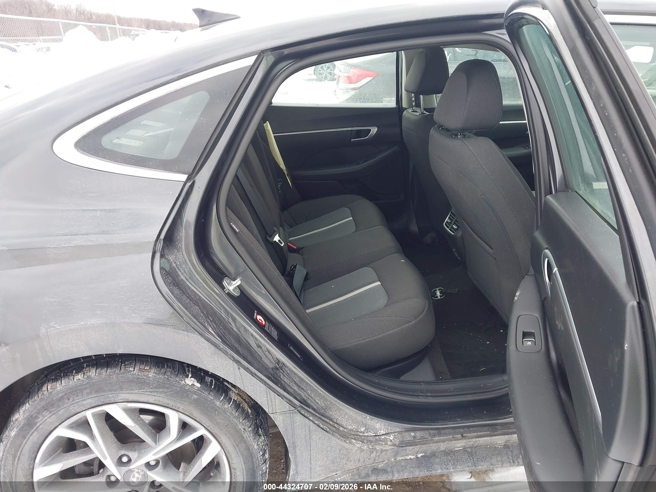HYUNDAI SONATA image 8