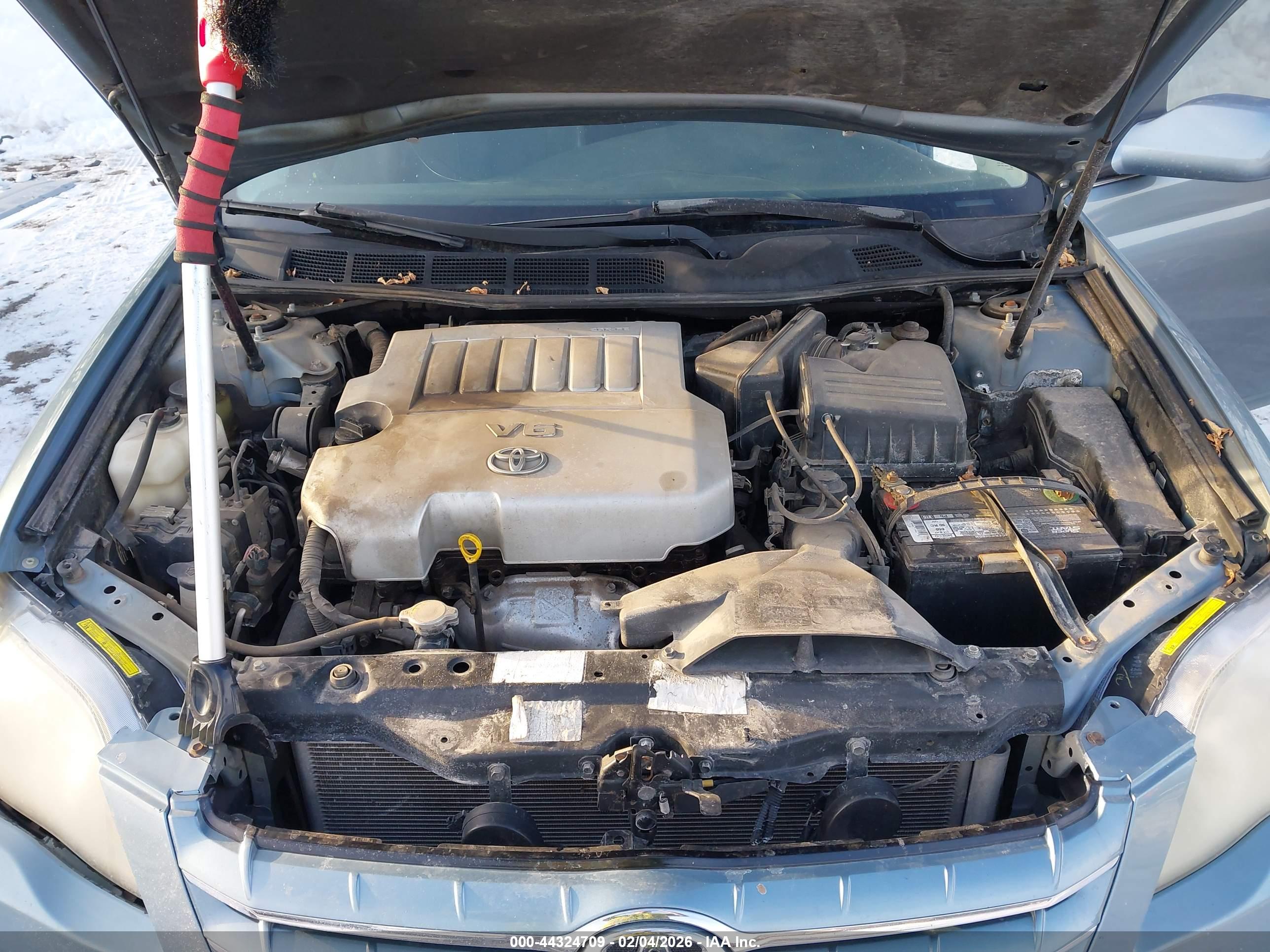 TOYOTA AVALON image 10
