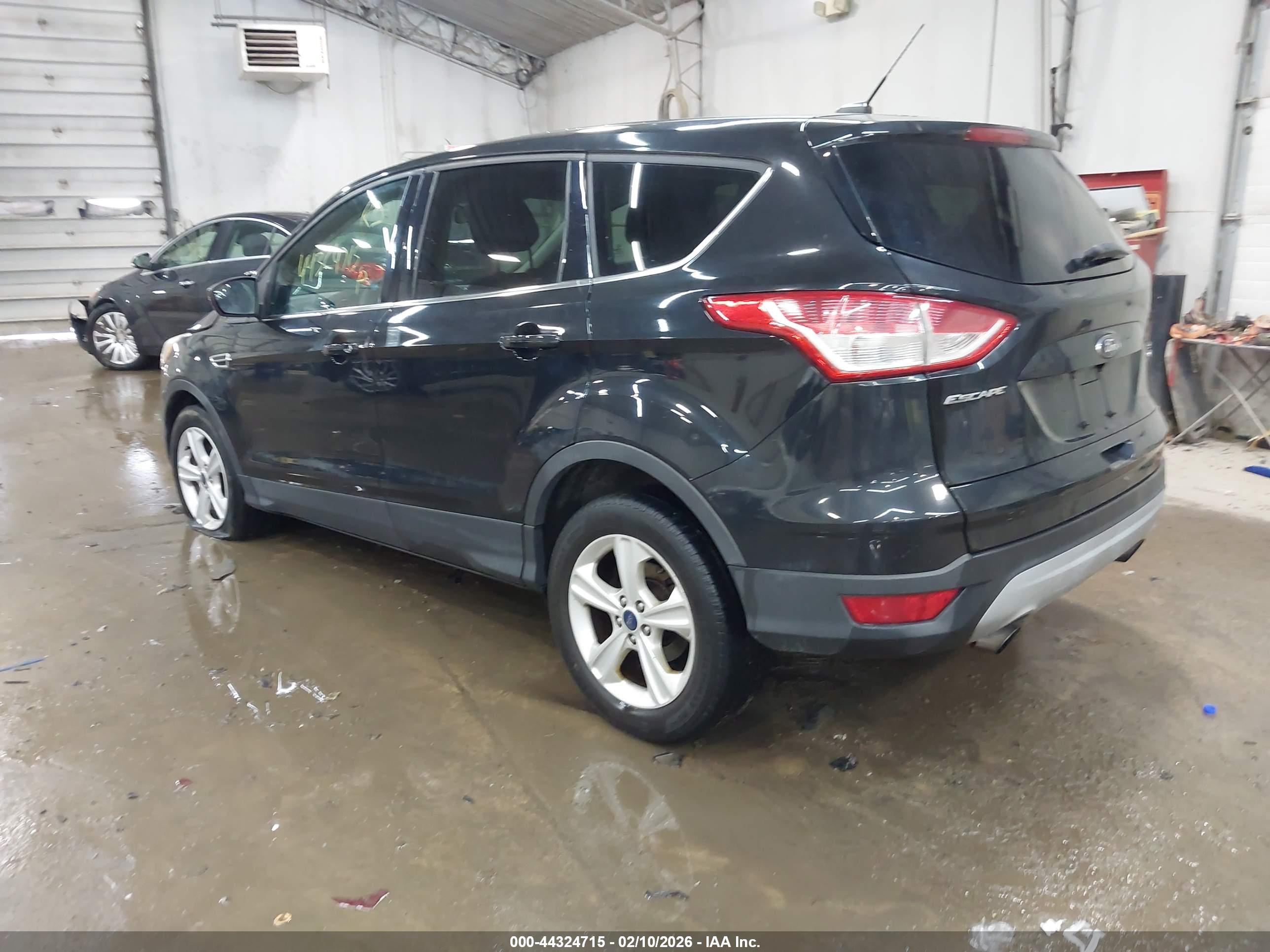 FORD ESCAPE image 3