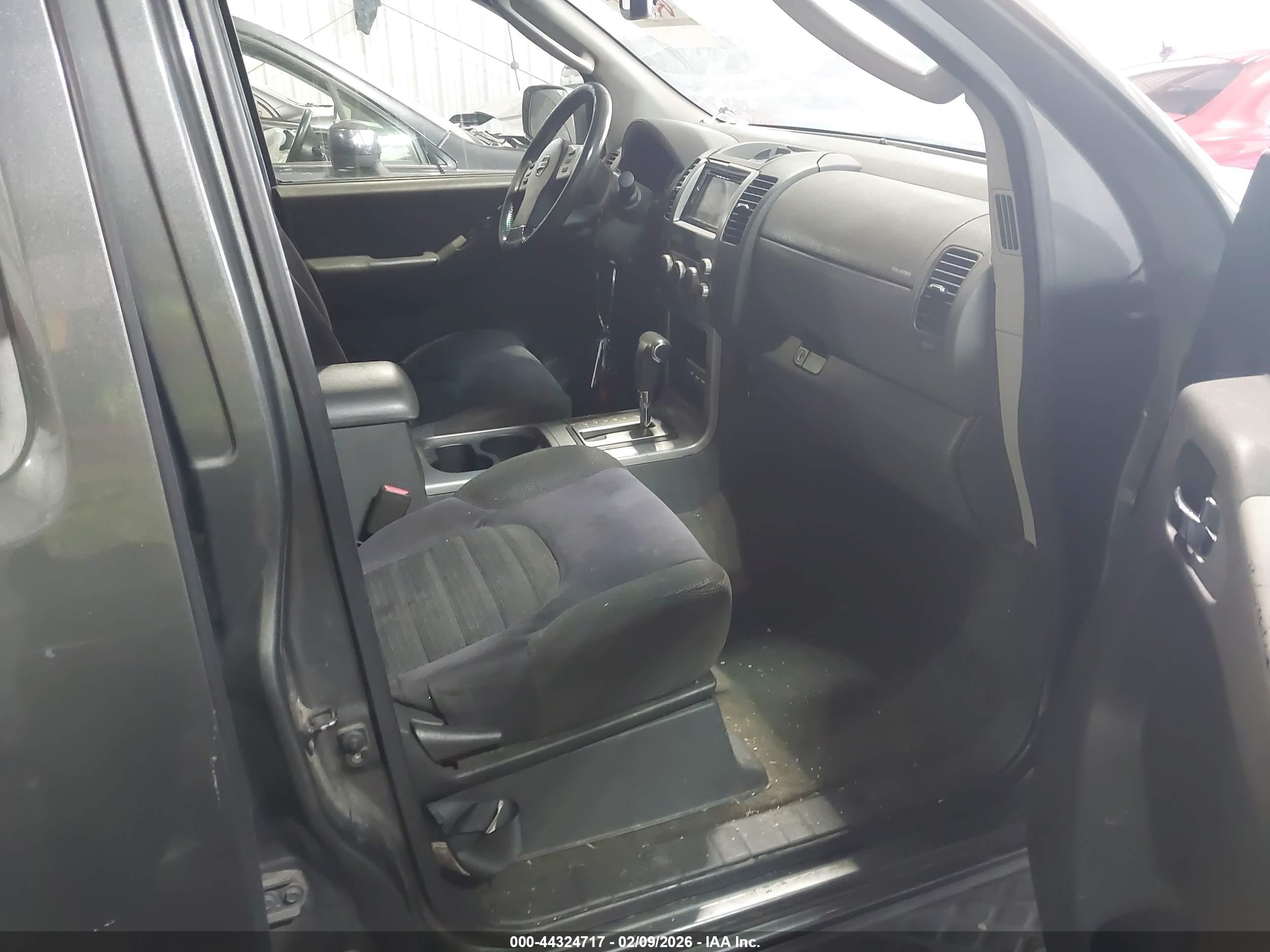 NISSAN PATHFINDER image 5