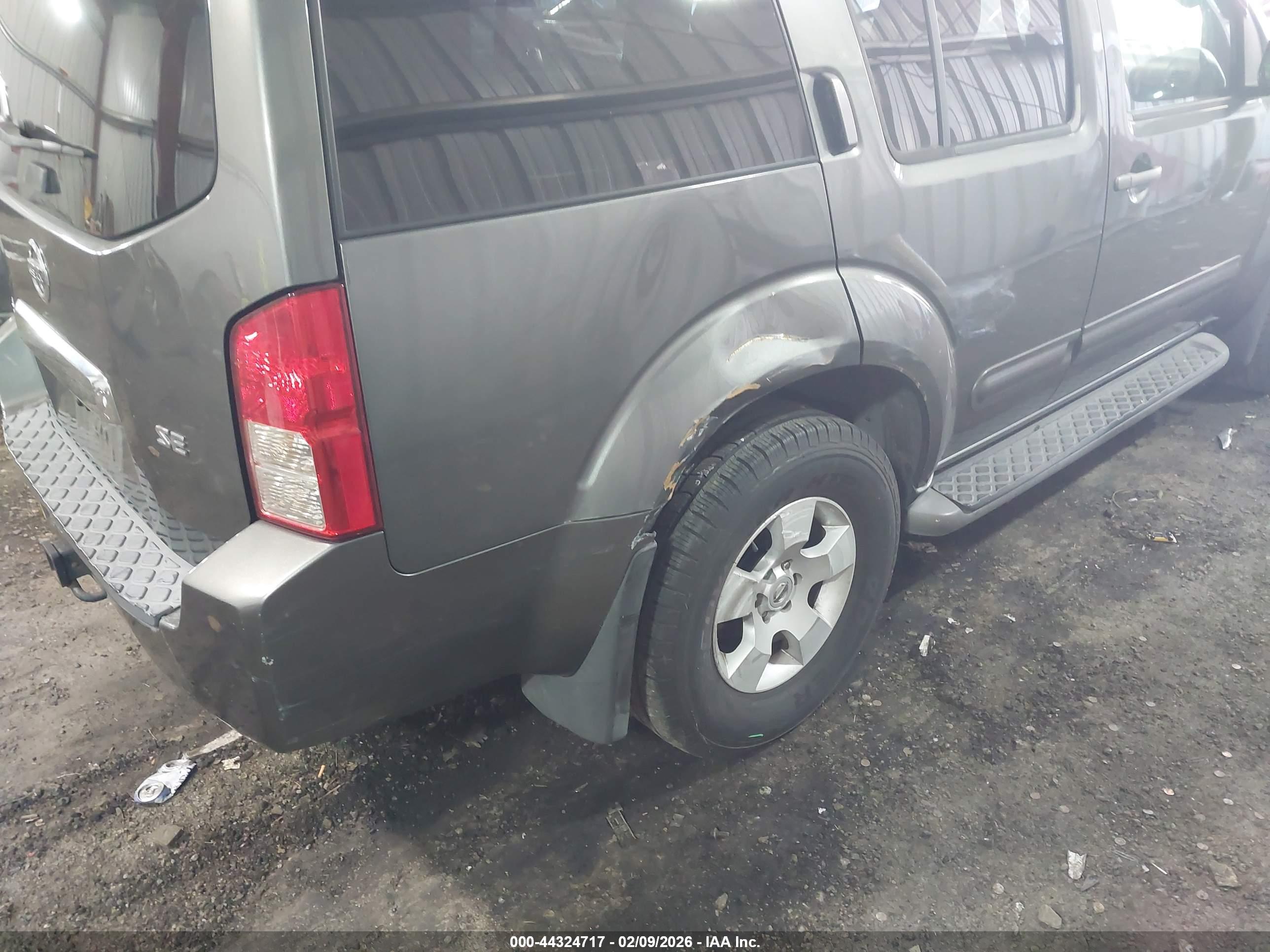 NISSAN PATHFINDER image 6