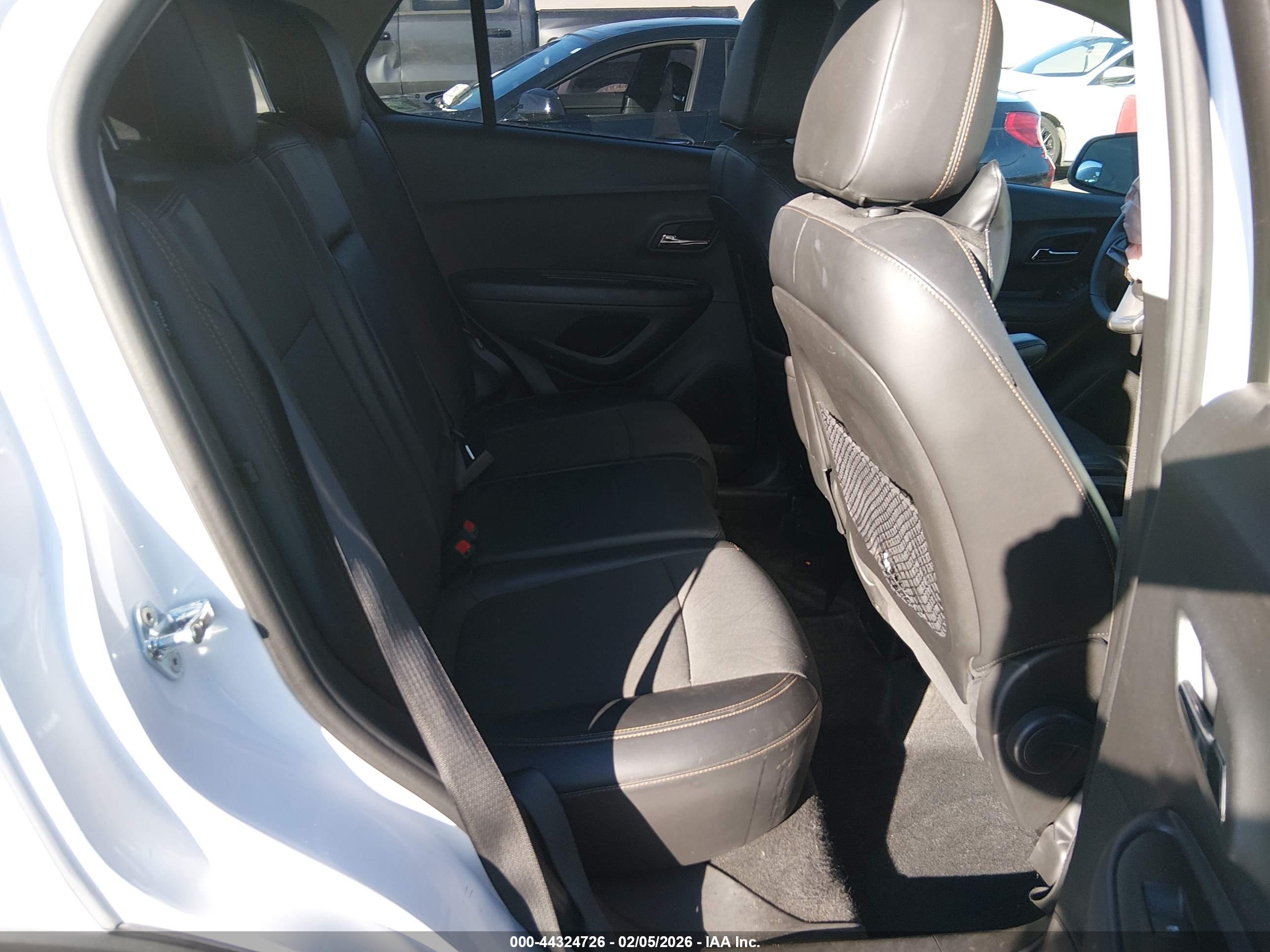 CHEVROLET TRAX image 8