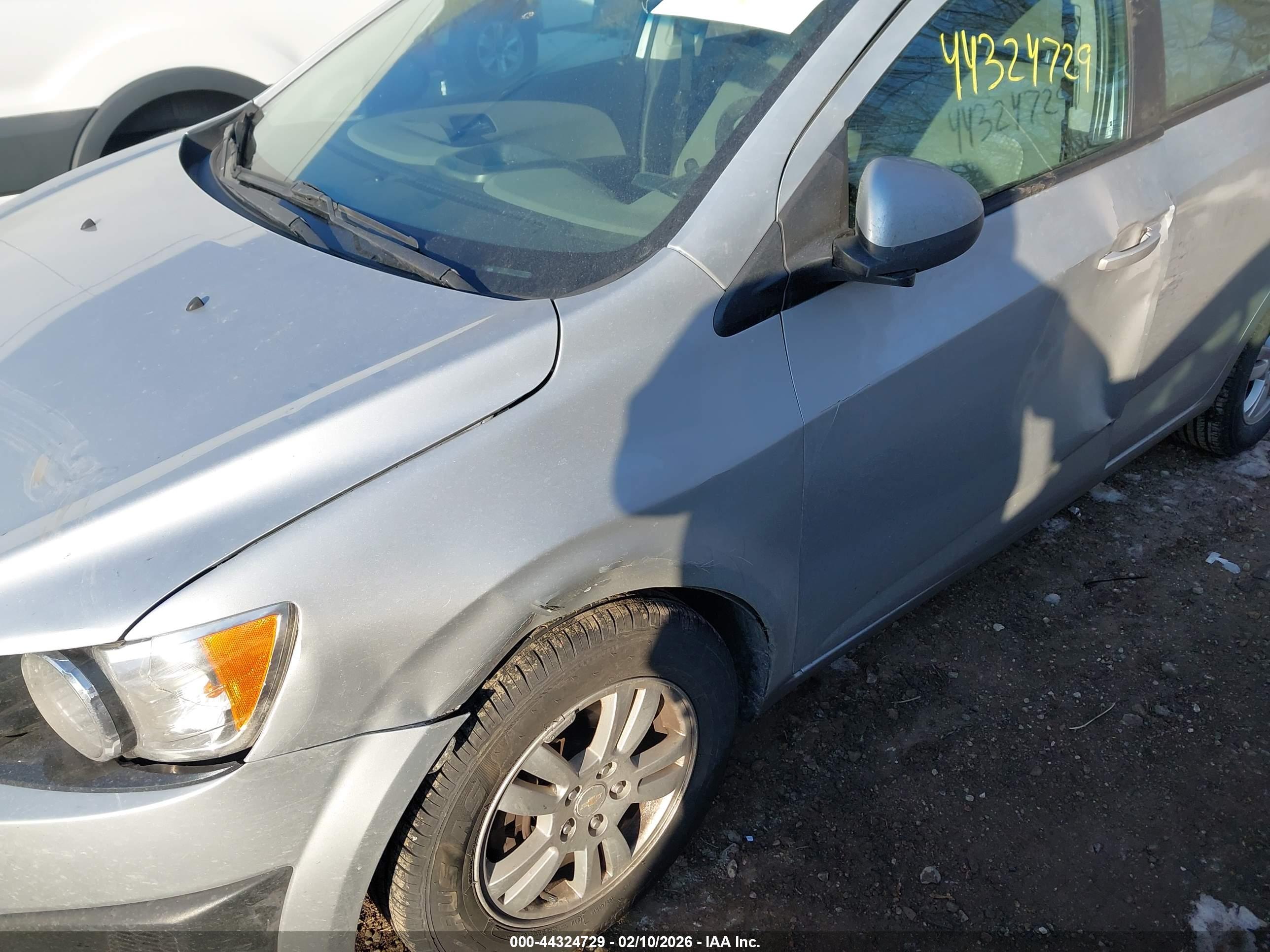 CHEVROLET SONIC image 6