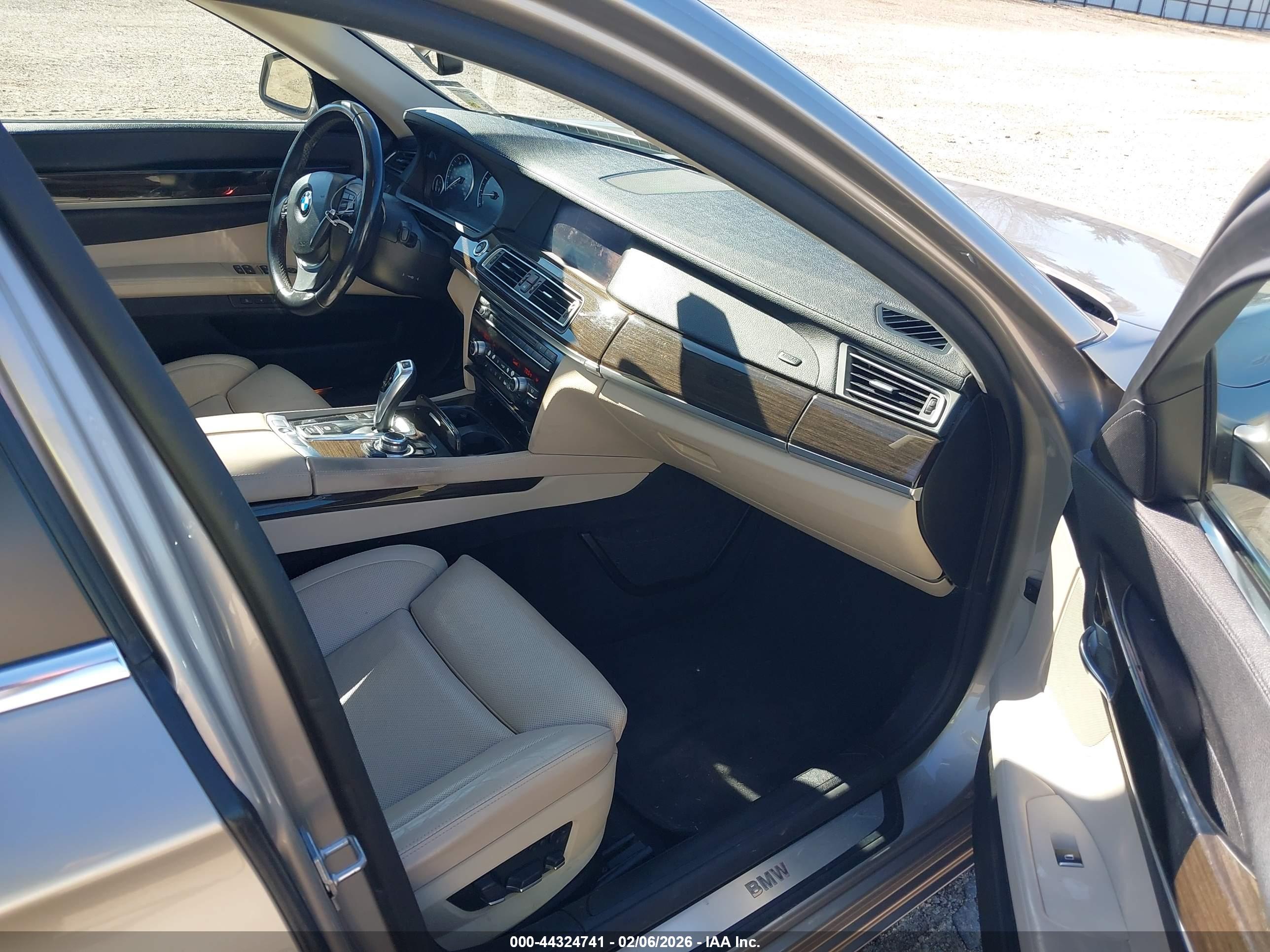 BMW 750LI image 5