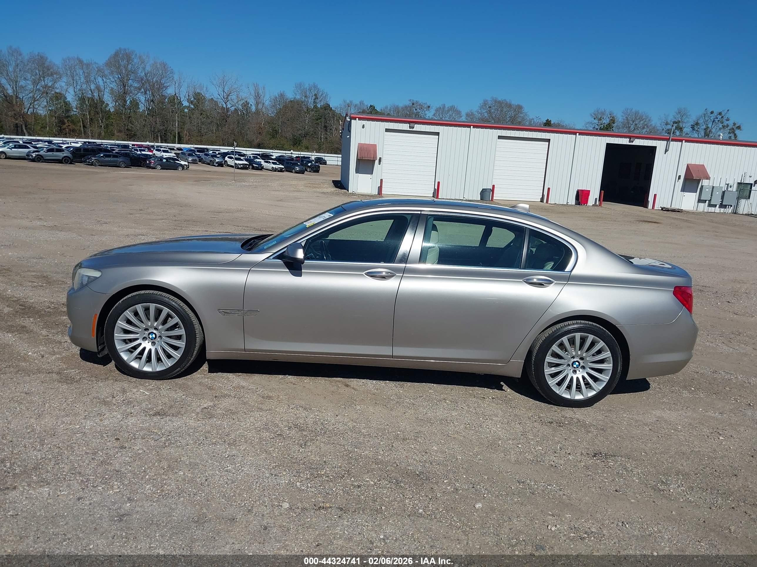 BMW 750LI image 6