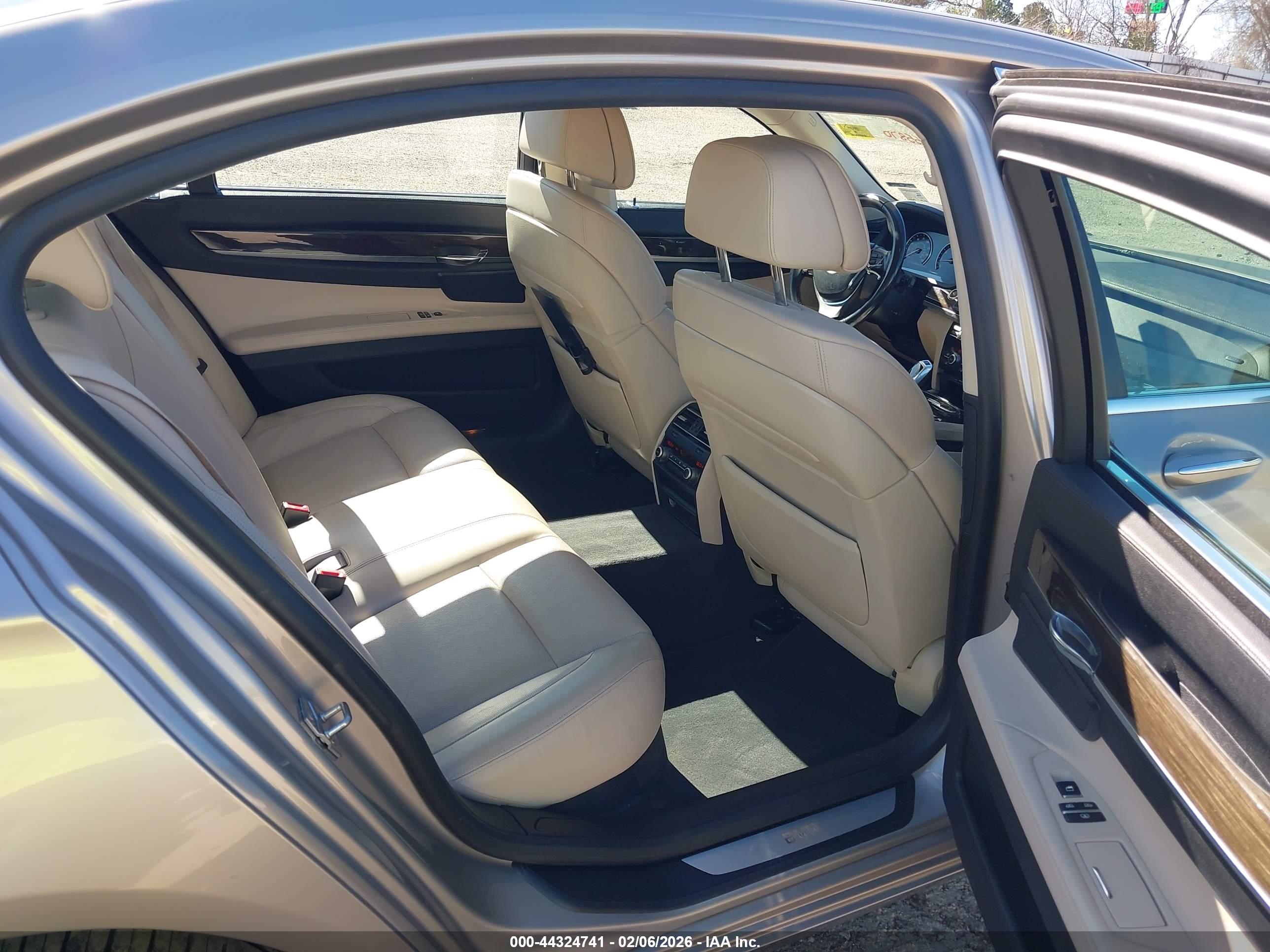 BMW 750LI image 8