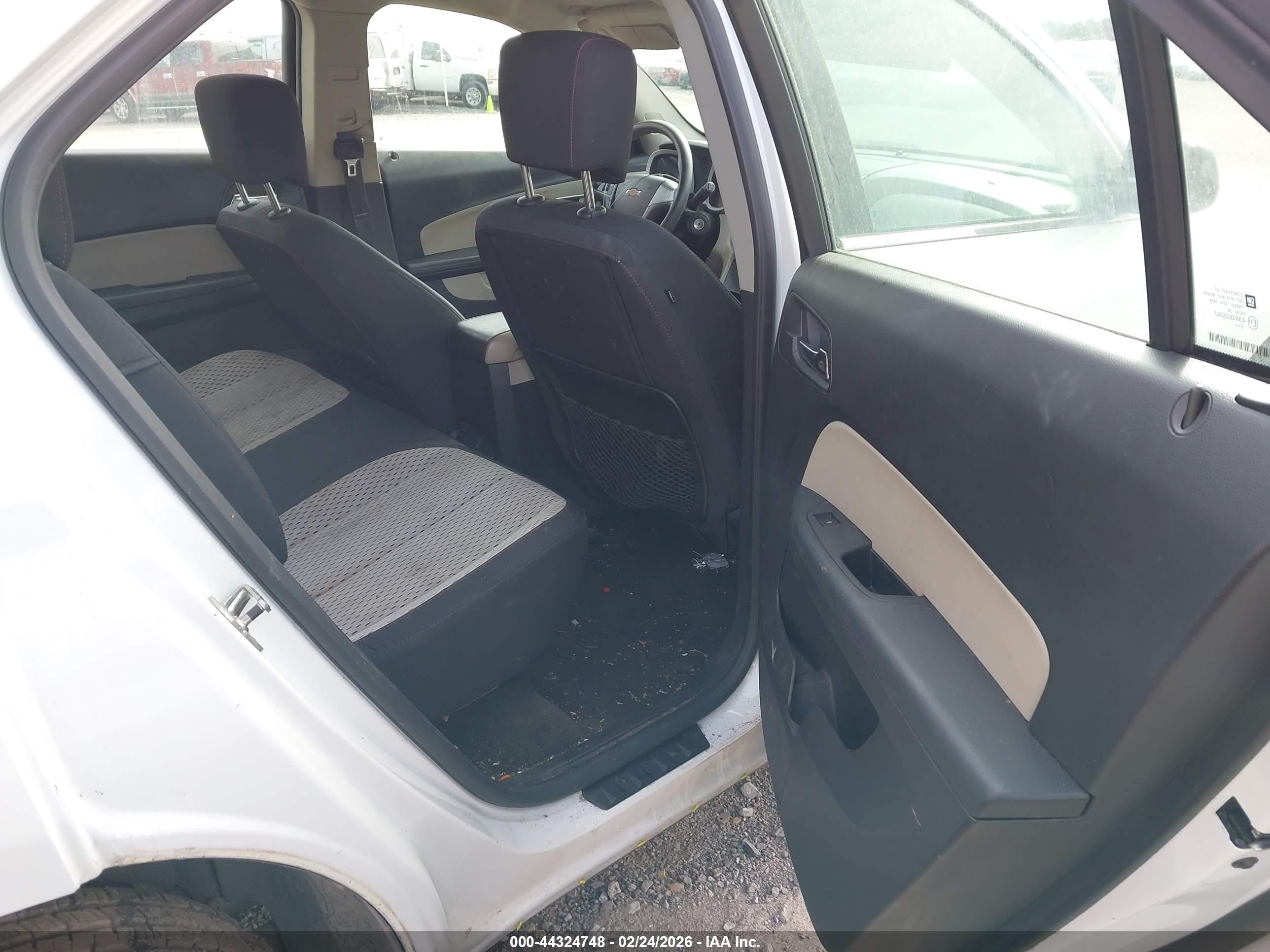CHEVROLET EQUINOX image 8