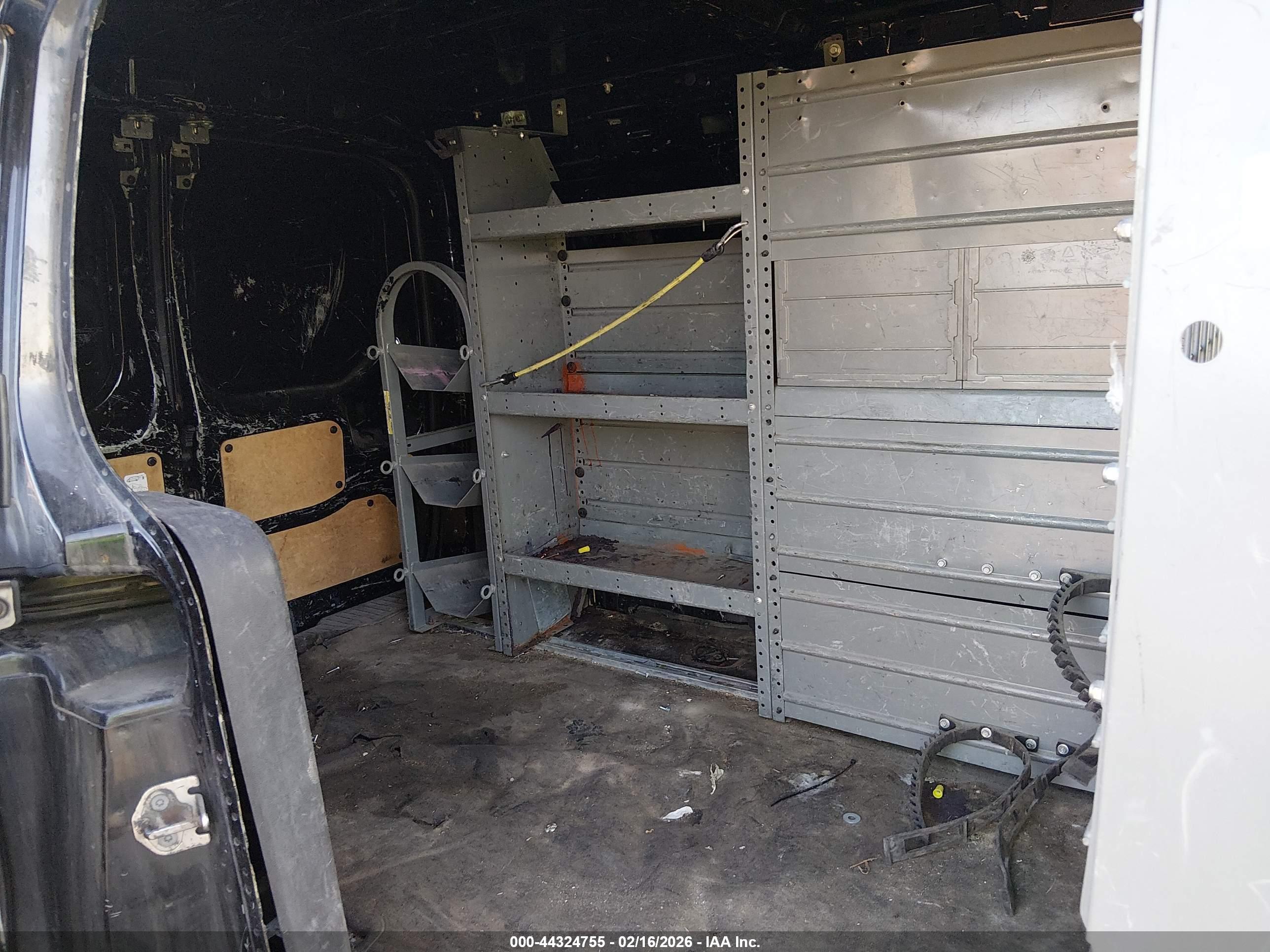 FORD TRANSIT image 8