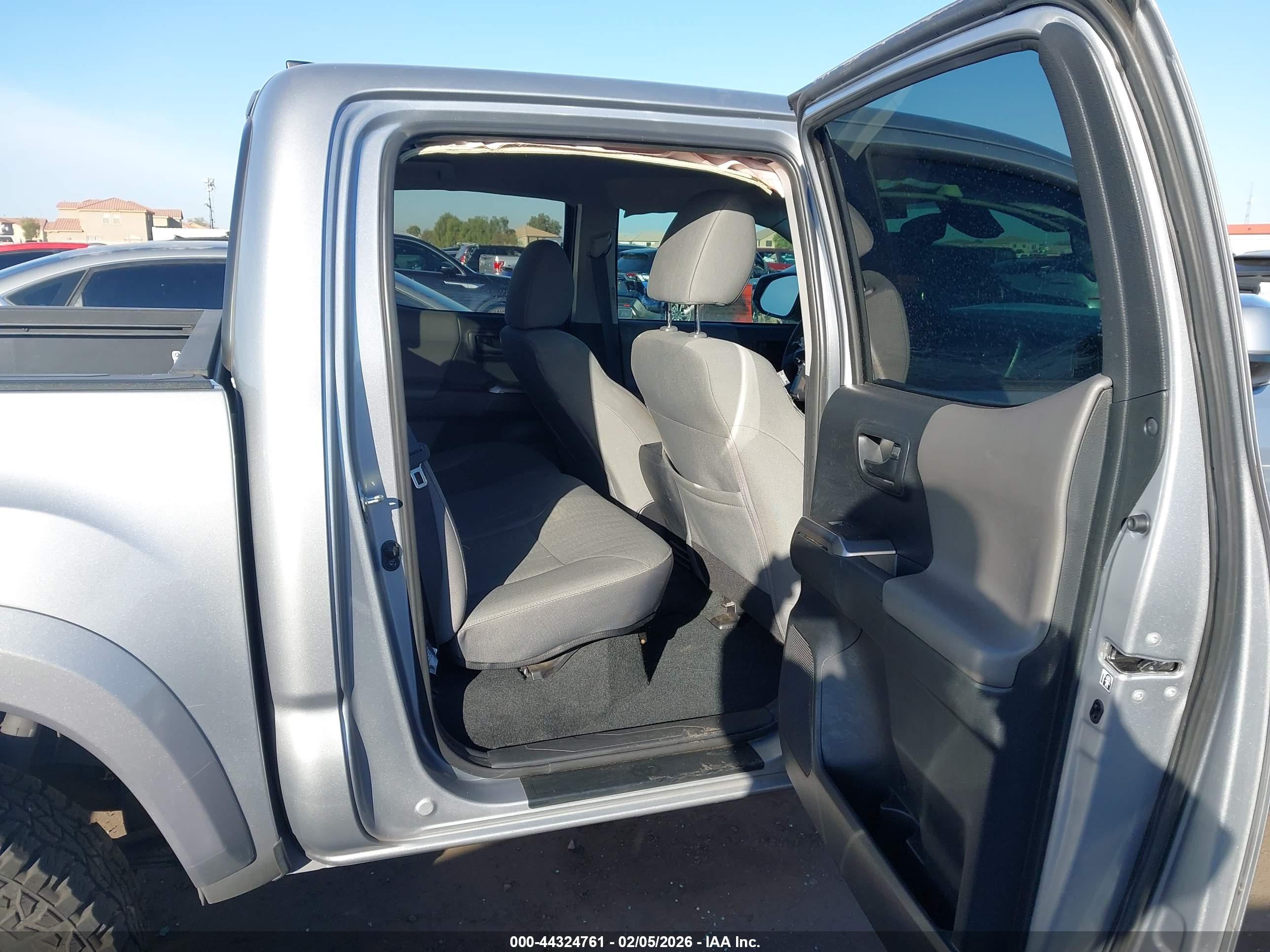 TOYOTA TACOMA image 8