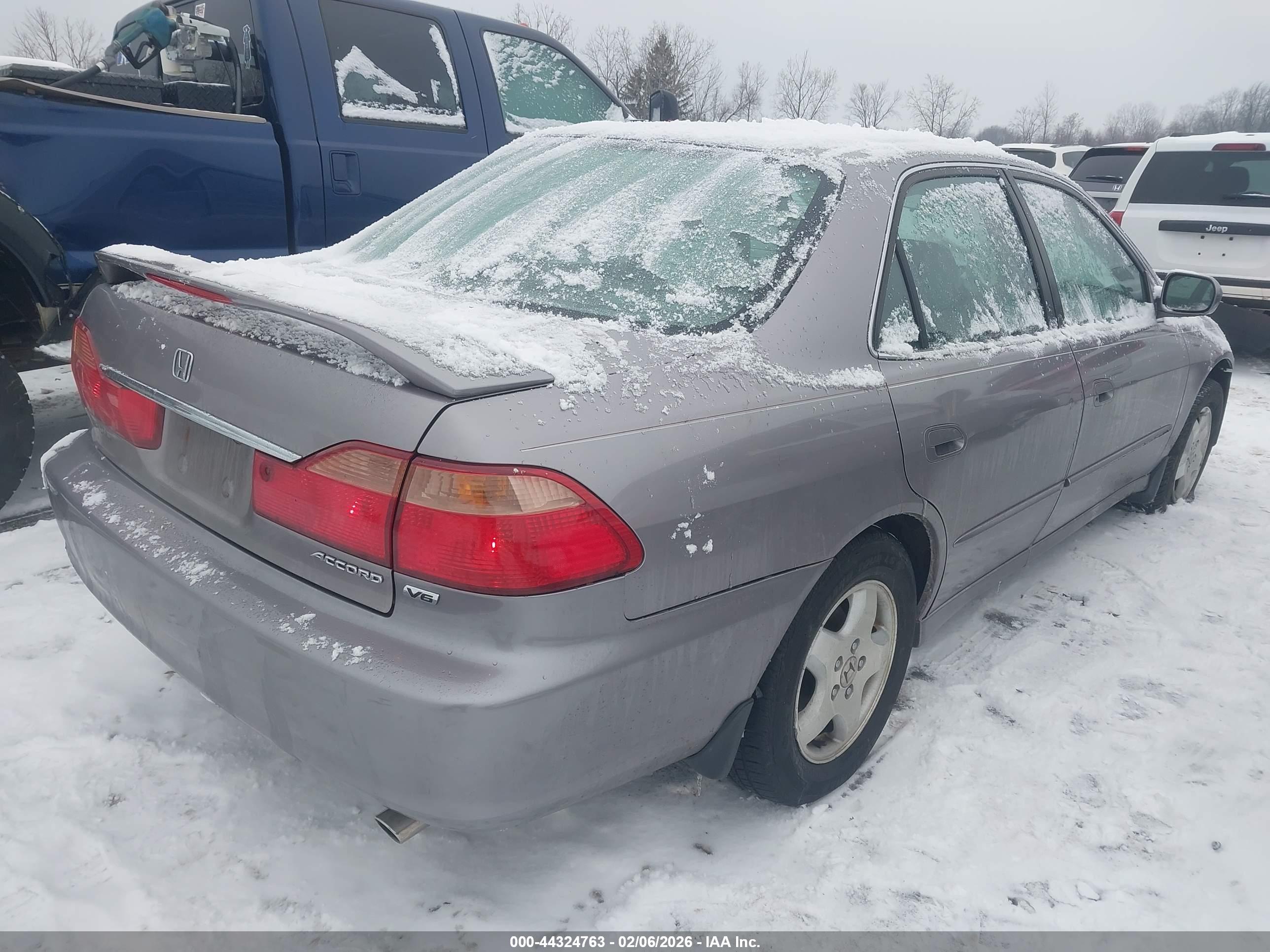 HONDA ACCORD image 4