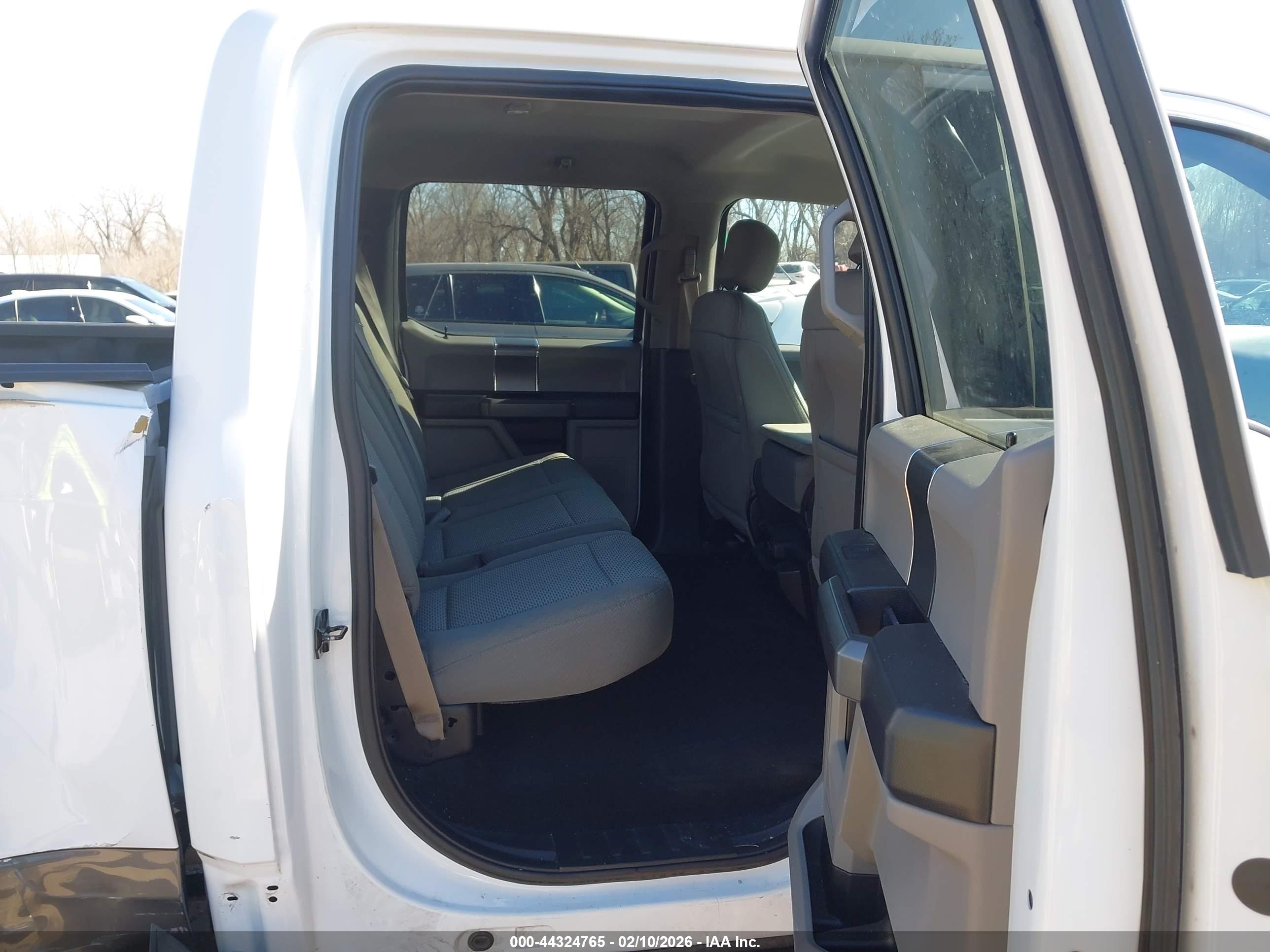 FORD F-150 image 8