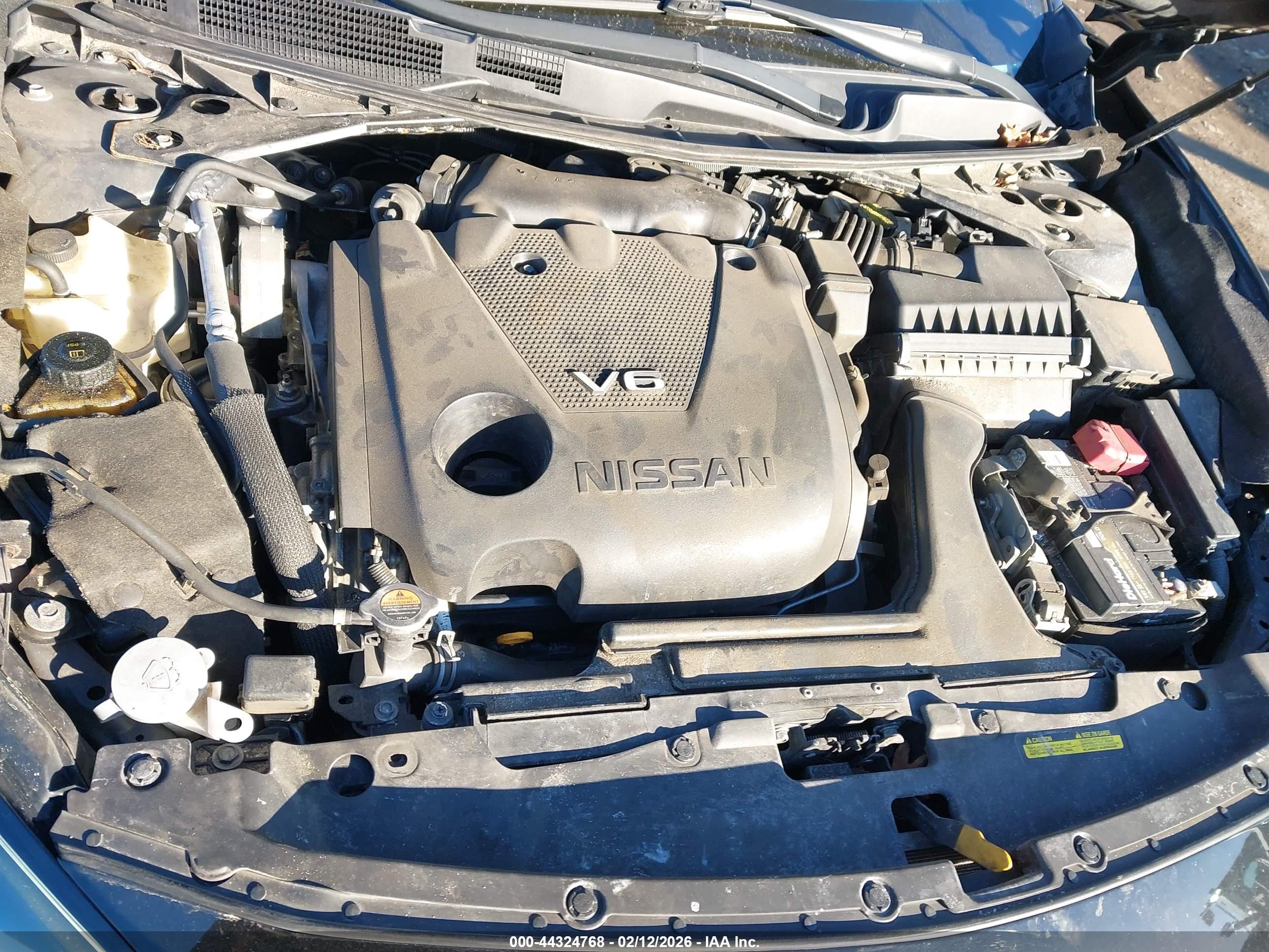 NISSAN MAXIMA image 10