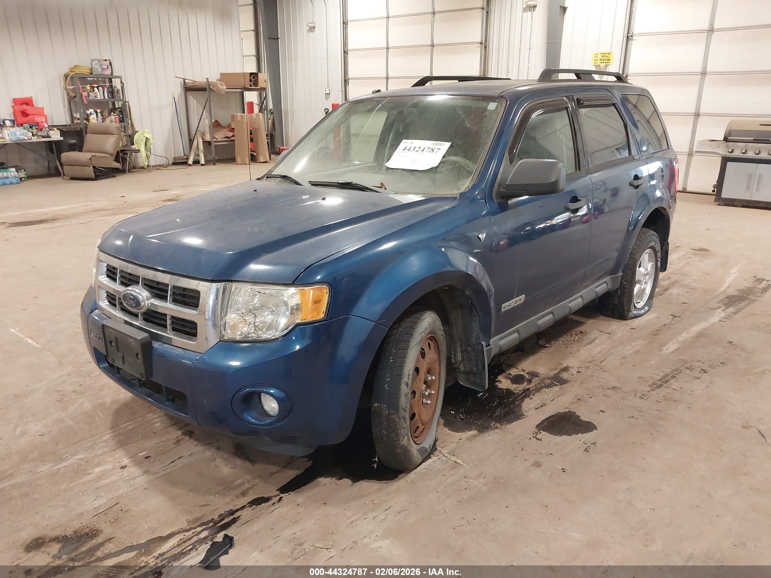 FORD ESCAPE image 2