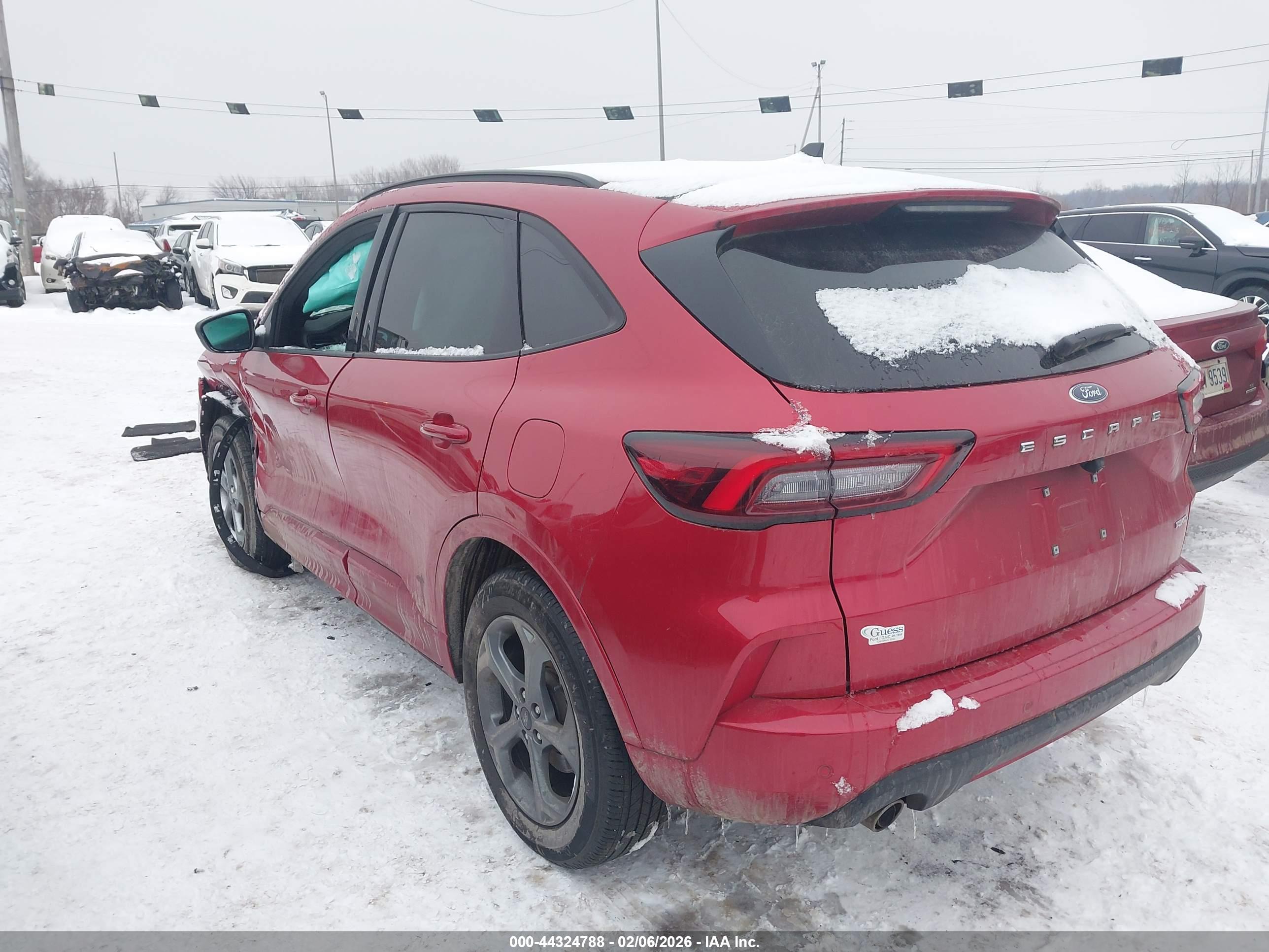 FORD ESCAPE image 3
