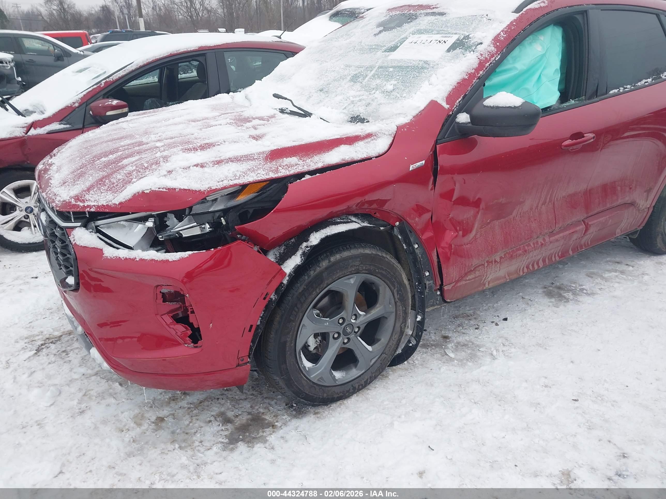 FORD ESCAPE image 6